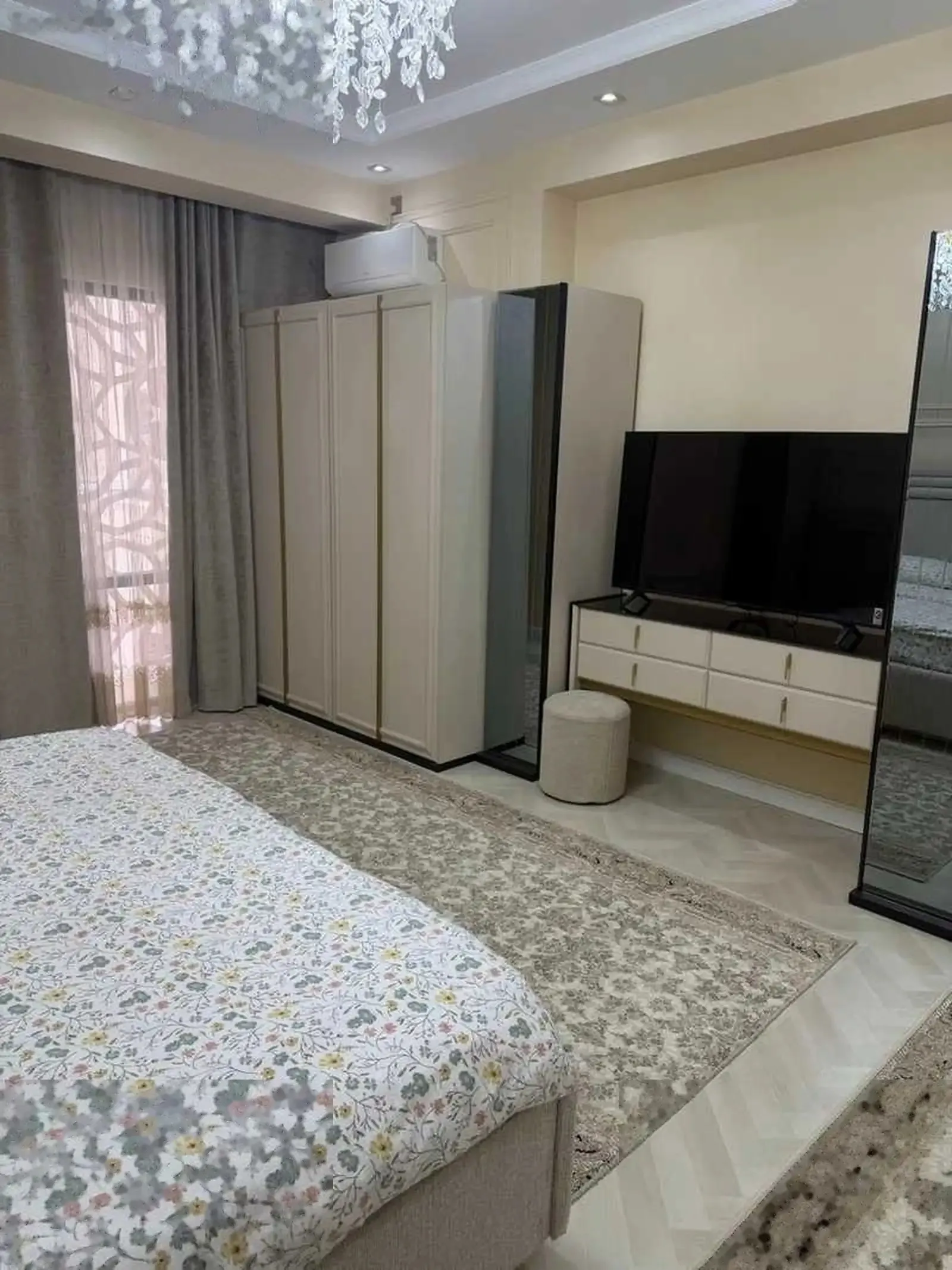 5-комн. квартира, 4 этаж, 214м², доми Баракат, Путовский