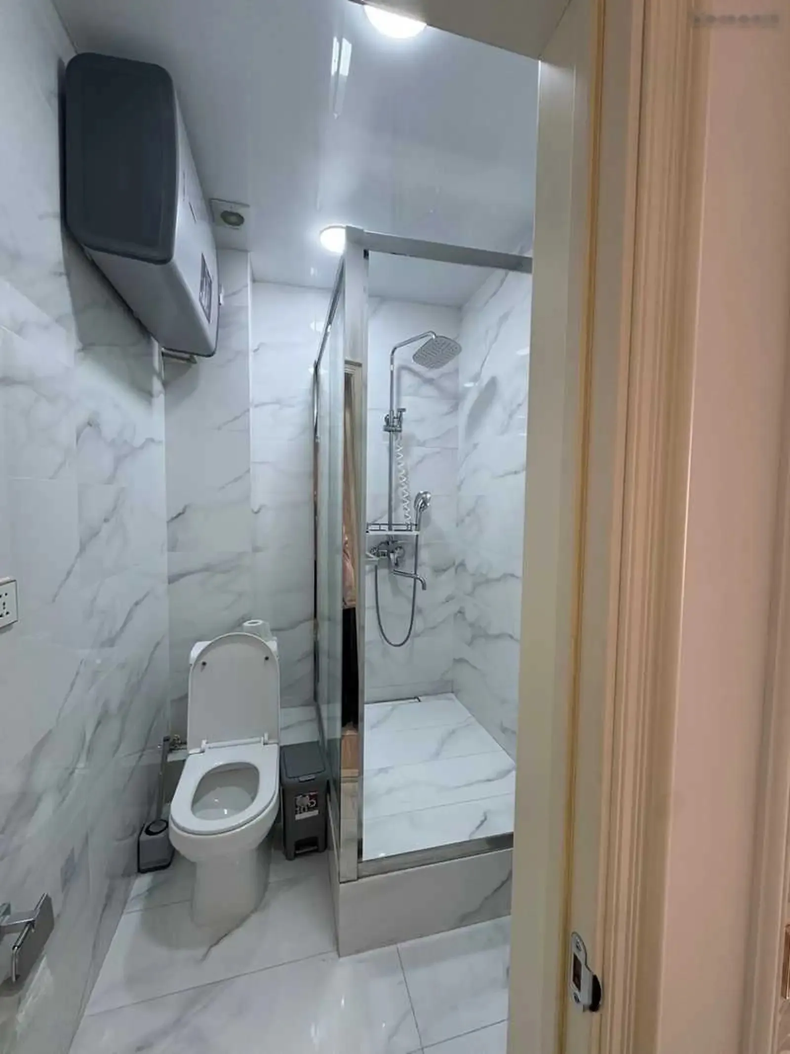 3-комн. квартира, 13 этаж, 163м², Овир