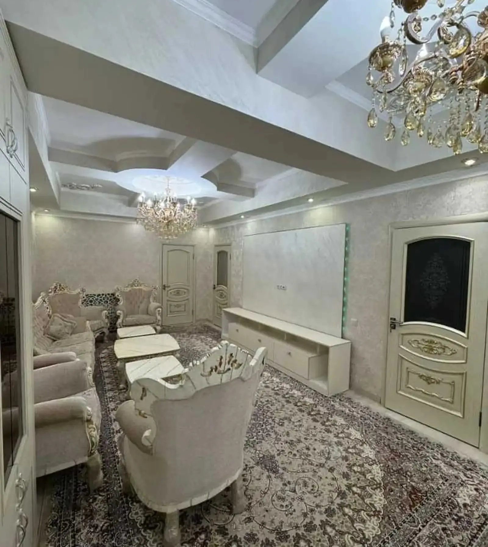 3-комн. квартира, 8 этаж, 130м², И.Сомони