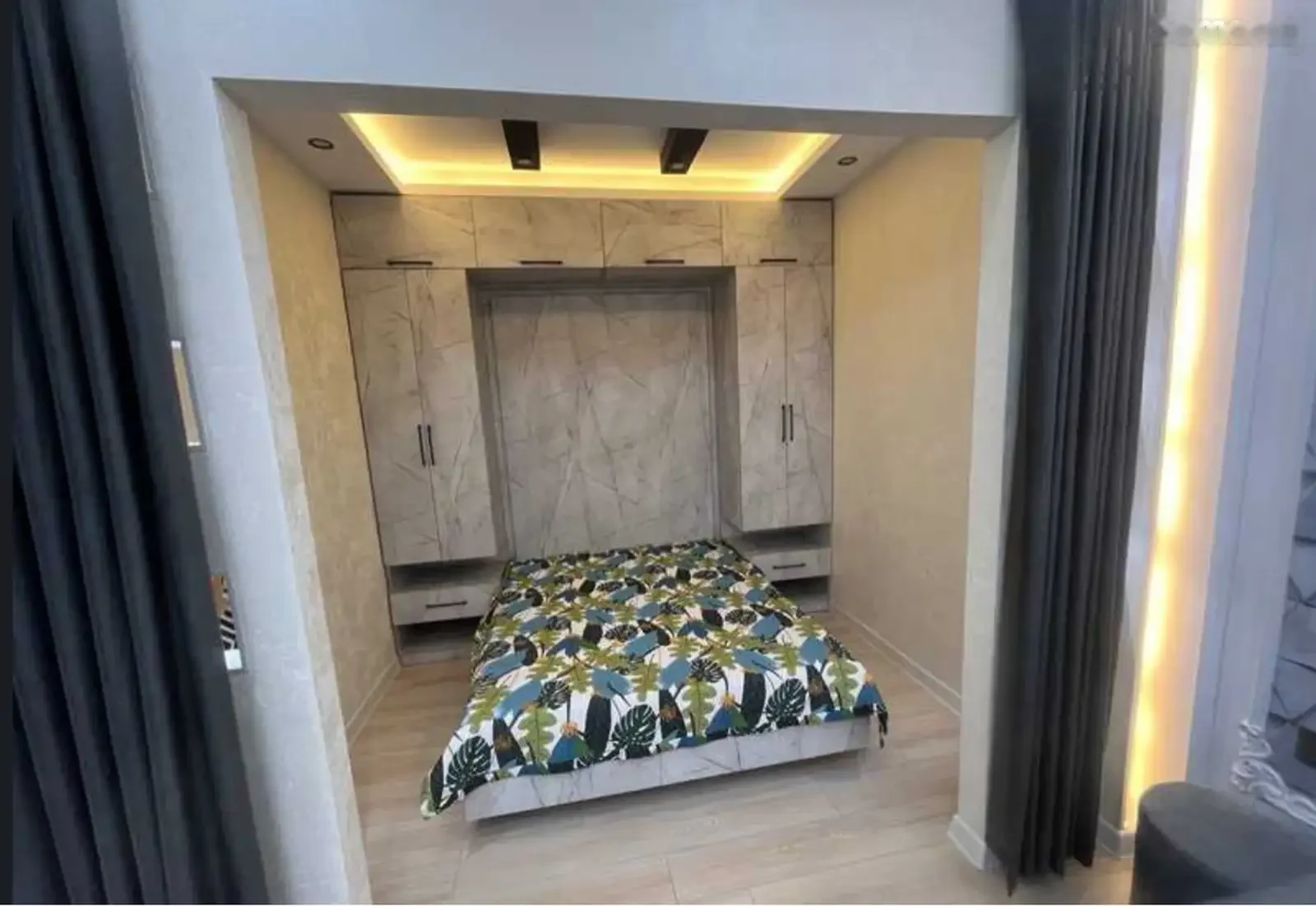 1-комн. квартира, 12 этаж, 56 м², Овир, Ёвар