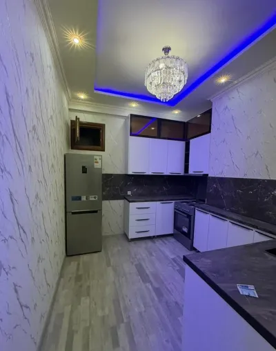 3-комн. квартира, 3 этаж, 98 м², 33 мкр