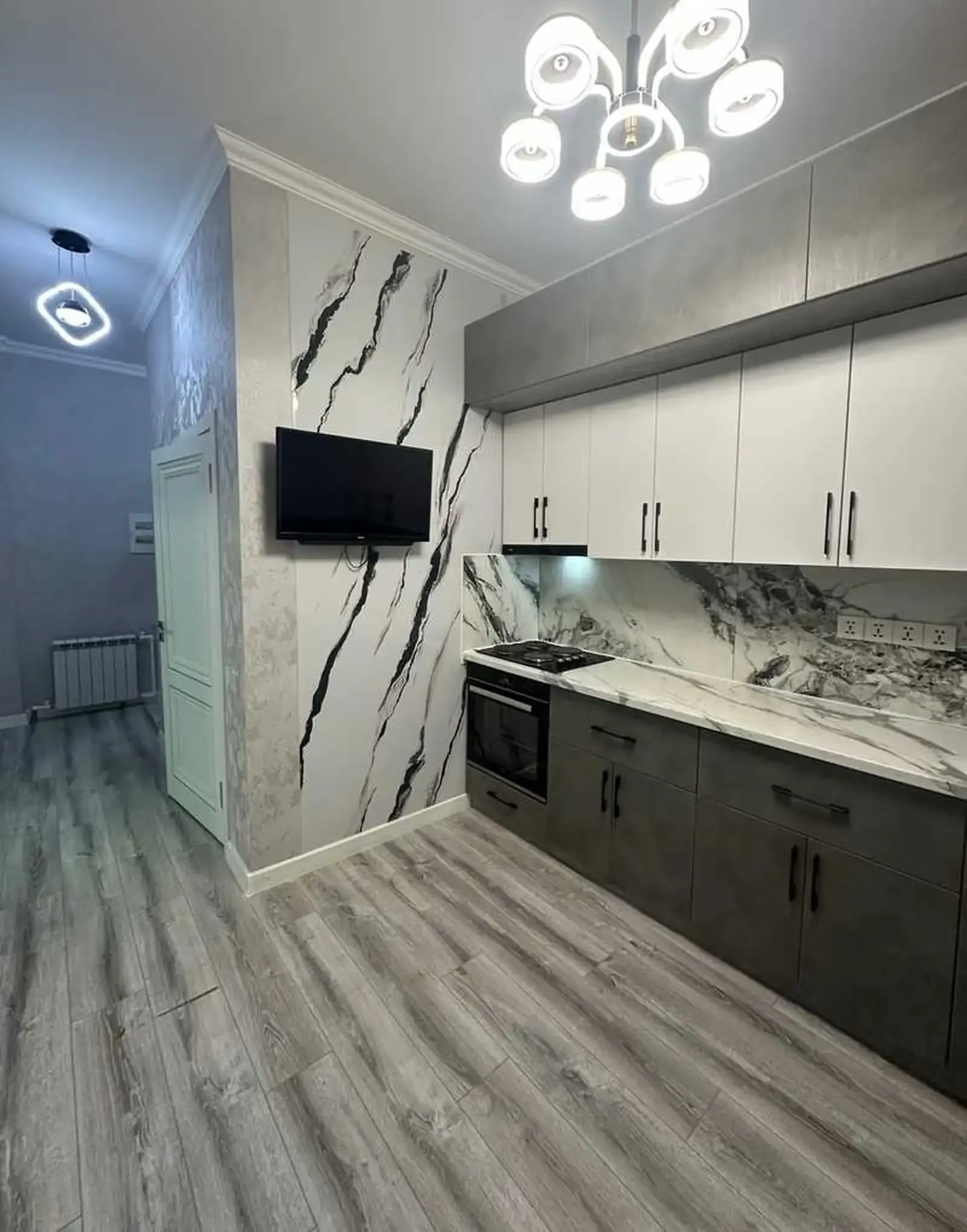 2-комн. квартира, 14 этаж, 56м², Молодежный театр