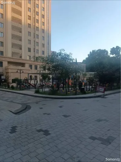 2-комн. квартира, 11 этаж, 111 м², Шохмансур, Айни