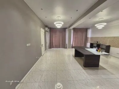 4-комн. квартира, 16 этаж, 240м², шохмансур