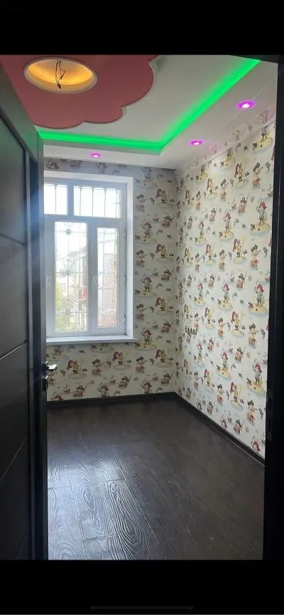 3-комн. квартира, 3 этаж, 75м², глазной