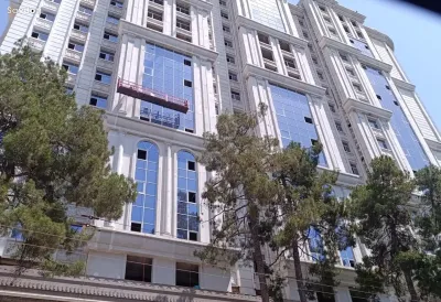 3-комн. квартира, 17 этаж, 141 м², Шохмансур 4 рохаи Садбарг