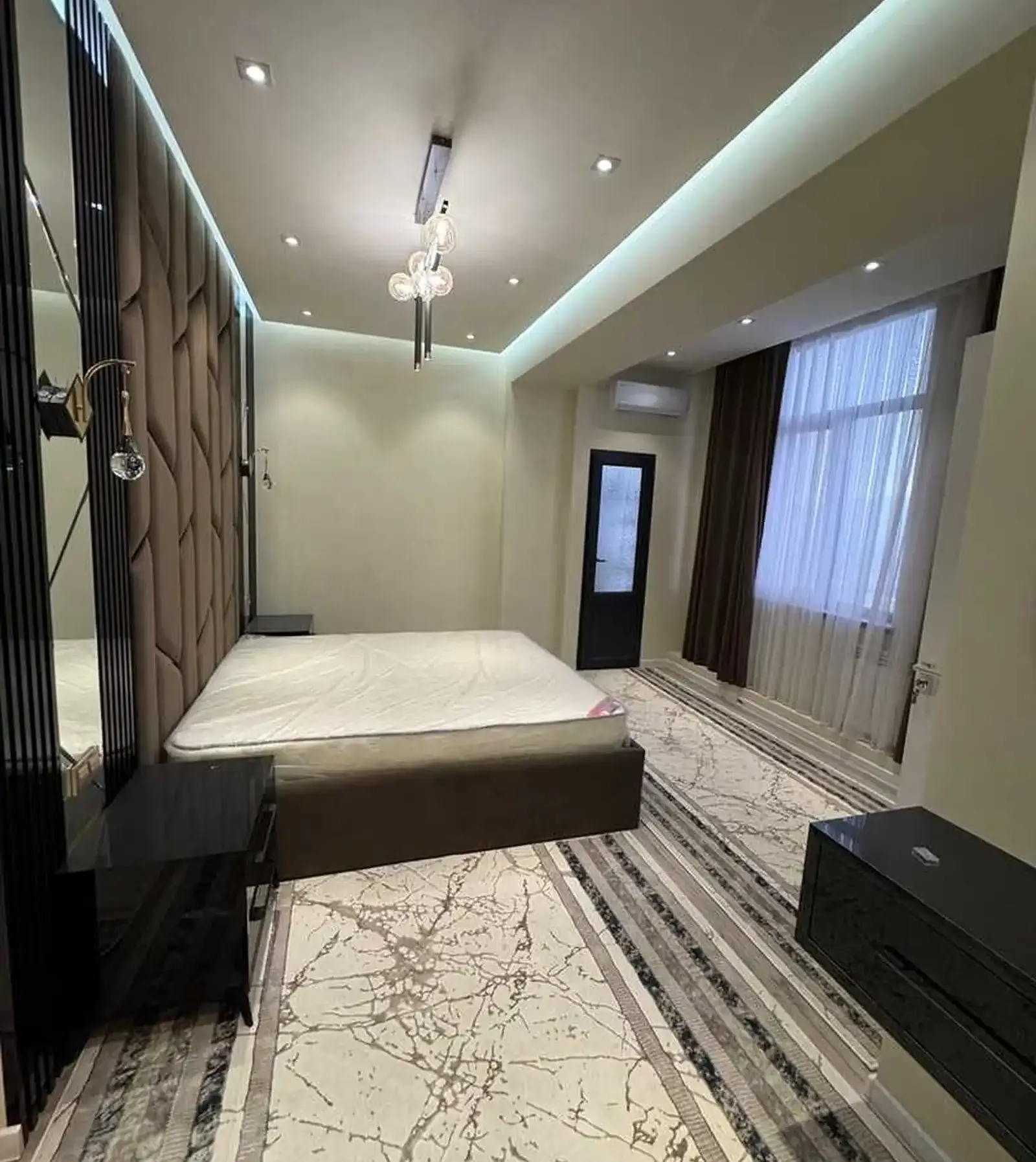 4-комн. квартира, 18 этаж, 130м², Хилтон