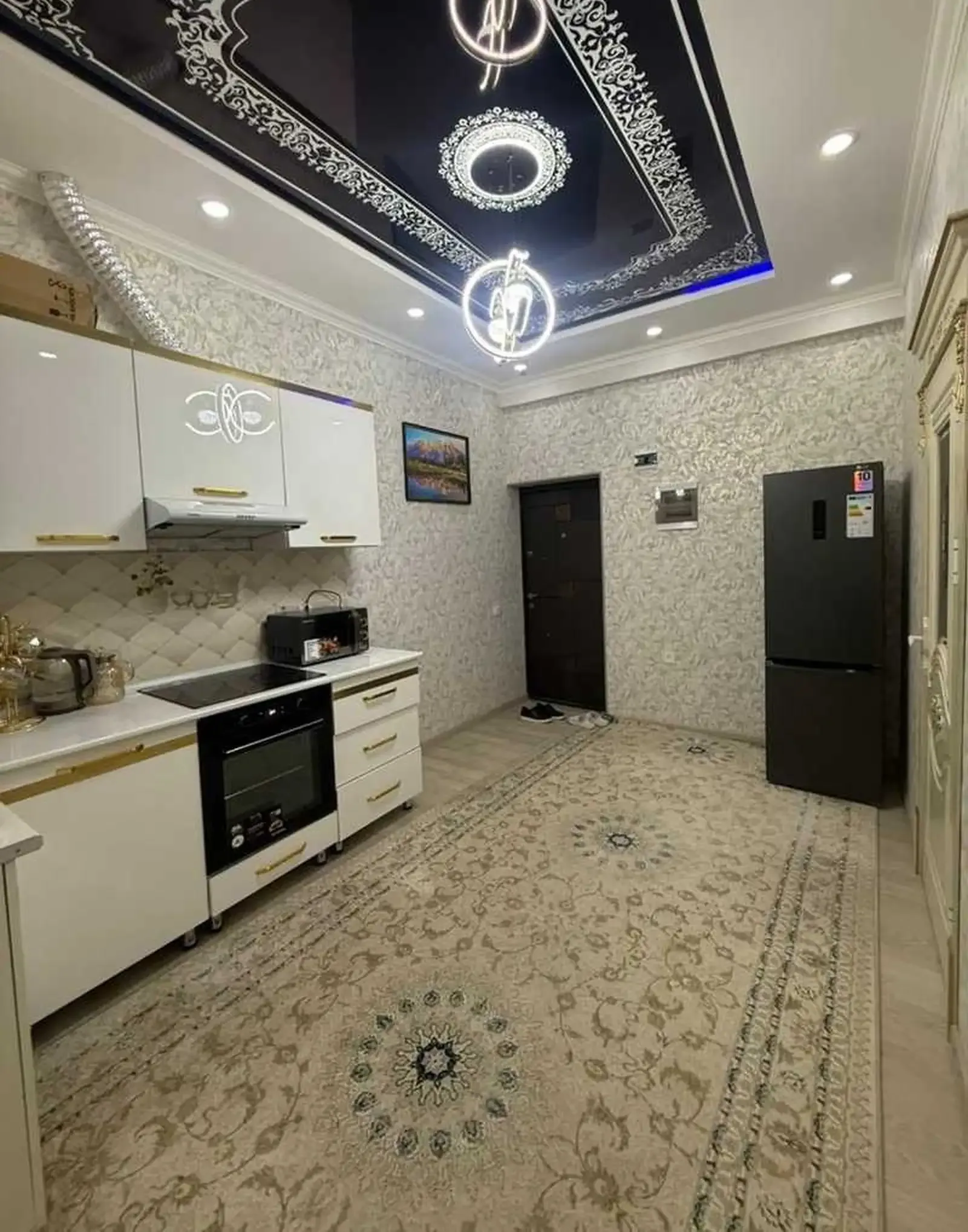 2-комн. квартира, 7 этаж, 85м², Голубой Экран