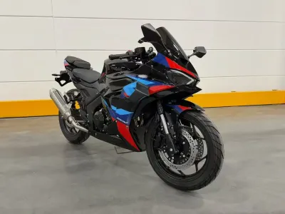 Мотоцикл GRS400