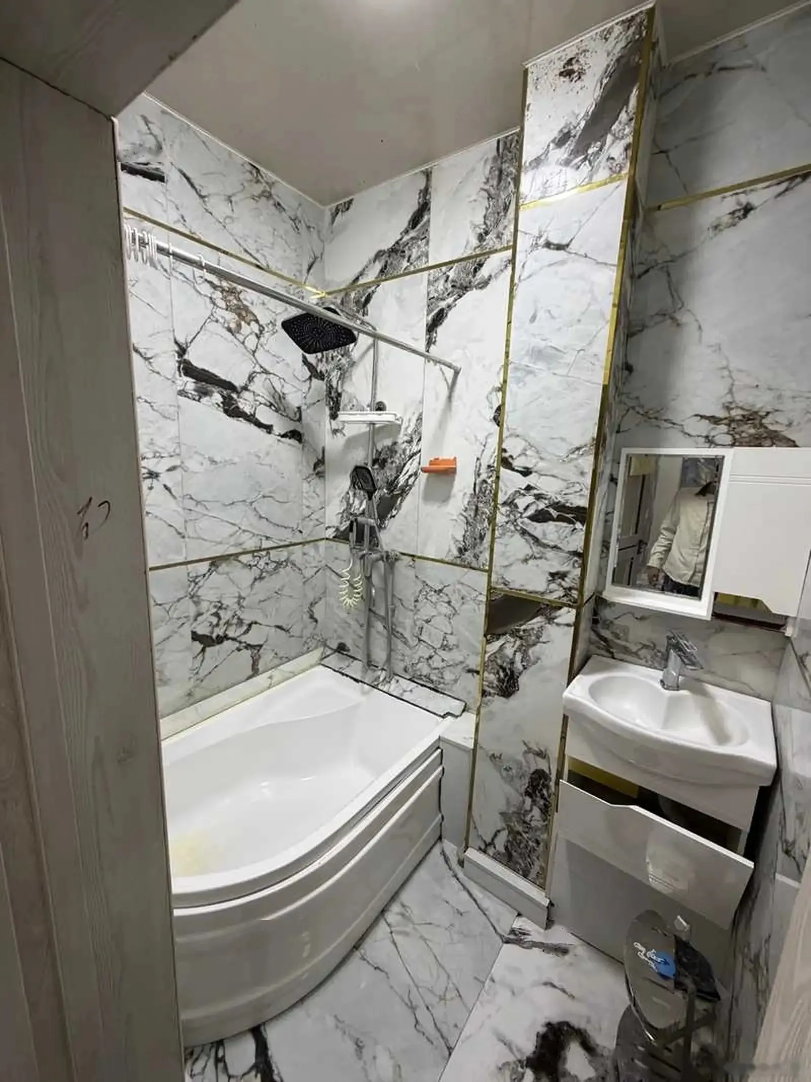 3-комн. квартира, 19 этаж, 120м², молодёжный