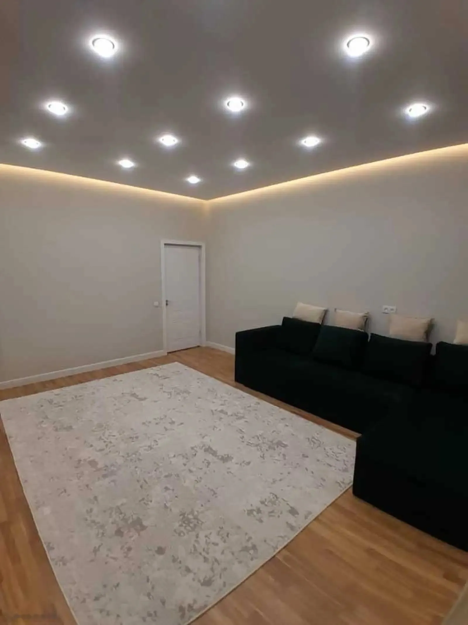 2-комн. квартира, 5 этаж, 80м², Дом печать