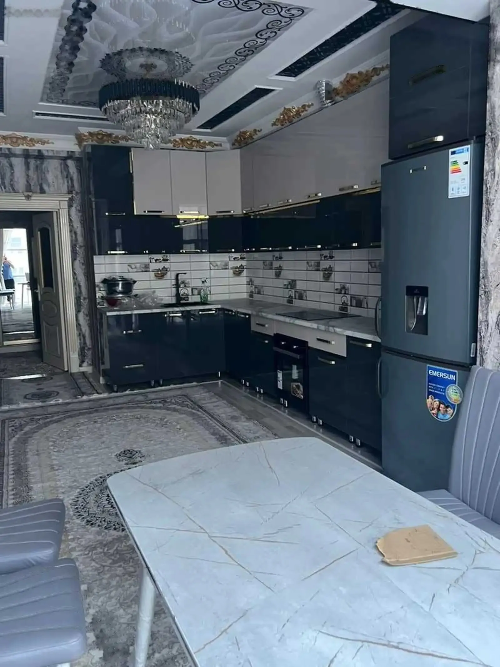 2-комн. квартира, 8 этаж, 92м², Гардиши фурудгох