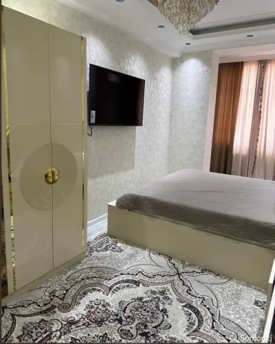 2-комн. квартира, 17 этаж, 80м², Фирдавси