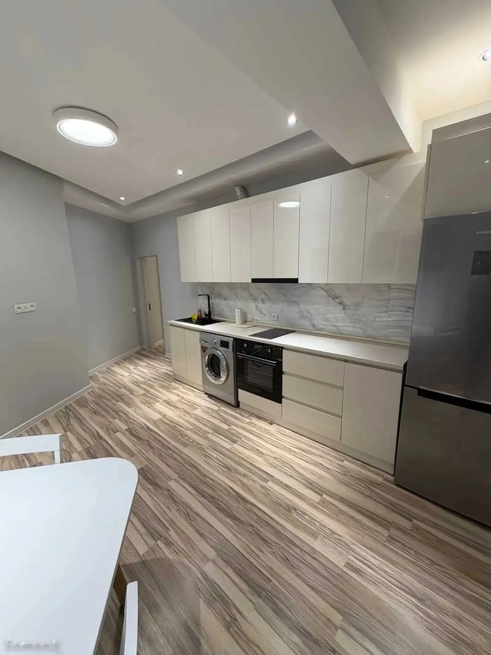 2-комн. квартира, 9 этаж, 70м², гостницаи Фирдавси
