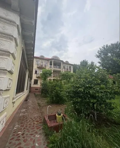 3-этажный, 3 комнатный дом, 700 м², Чоряккорон