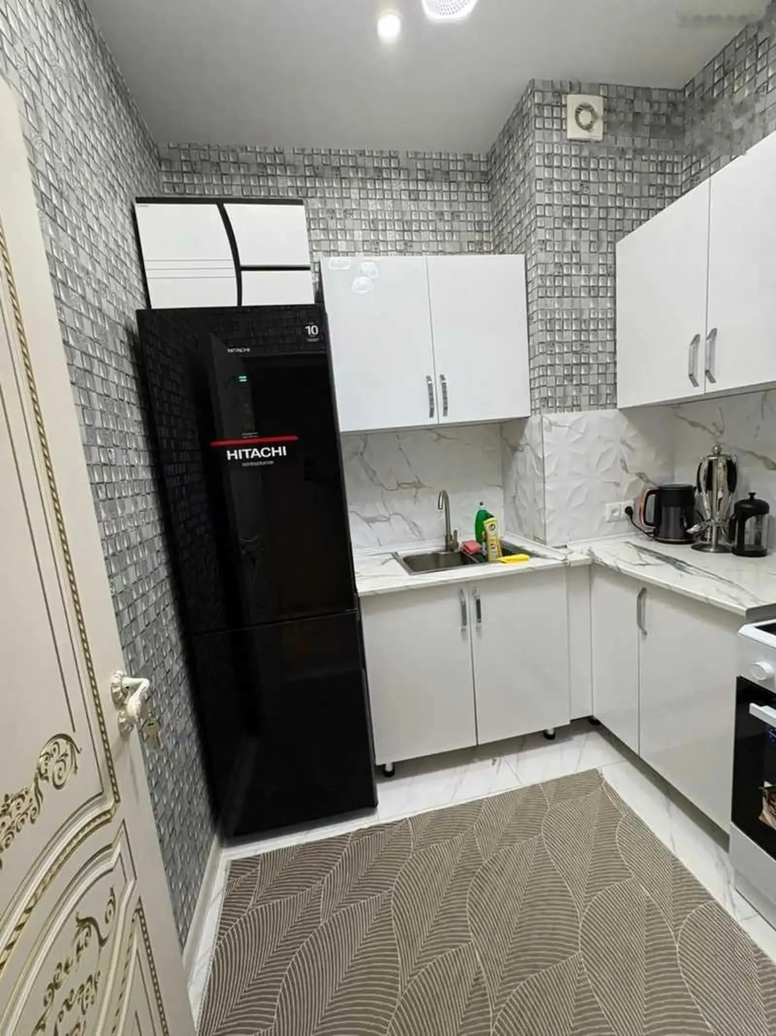 2-комн. квартира, 7 этаж, 60м², 102мкр