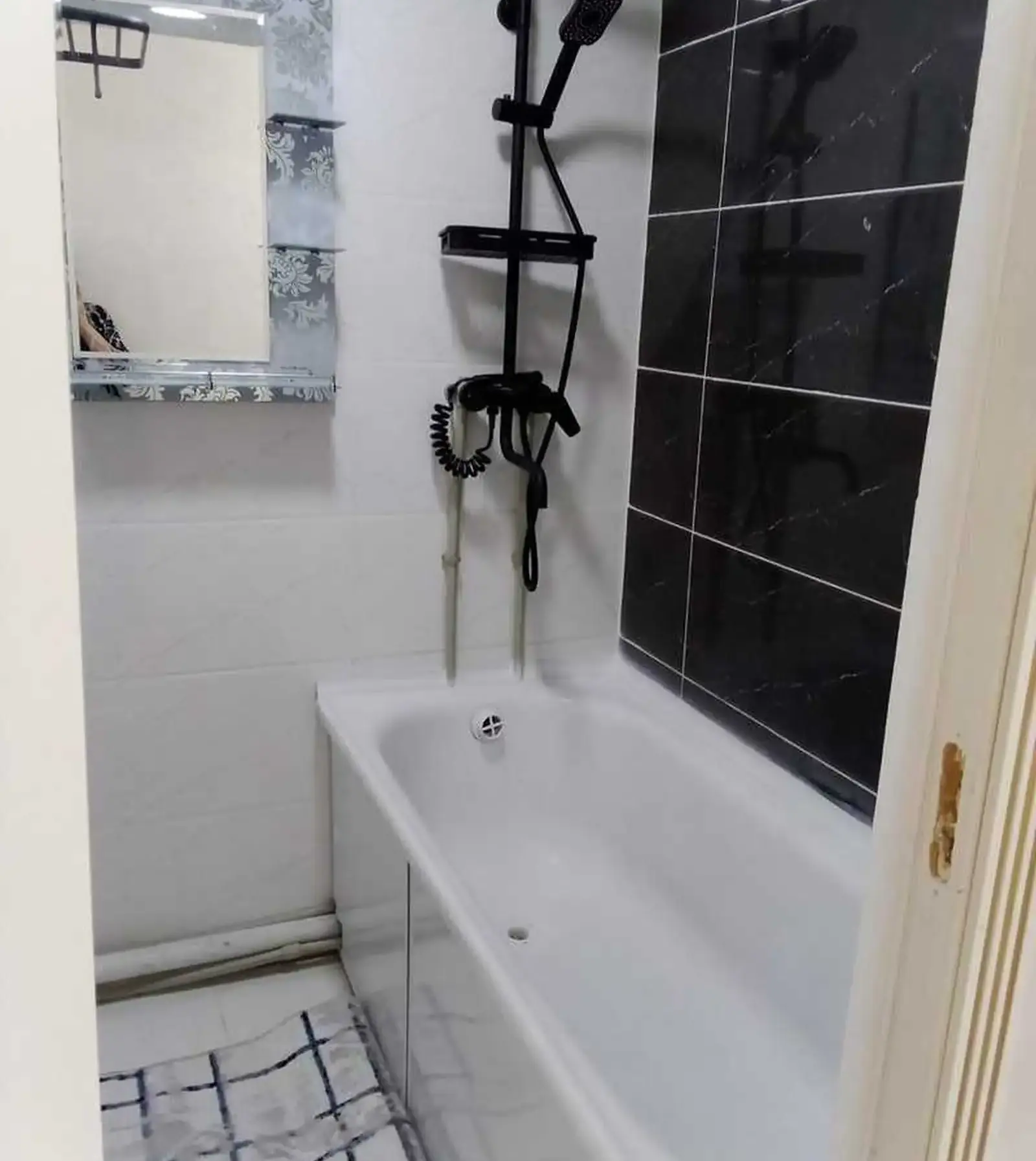 2-комн. квартира, 5 этаж, 65м², сино
