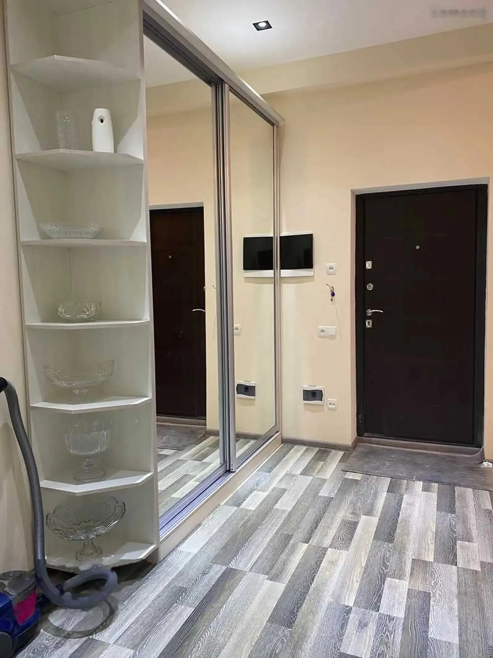 2-комн. квартира, 12 этаж, 107м², Дом печати