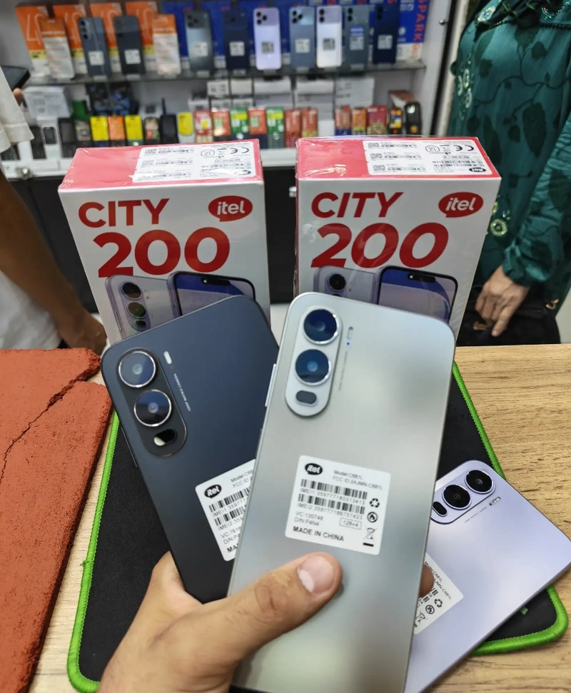 Itel City 200 8/128Gb blue