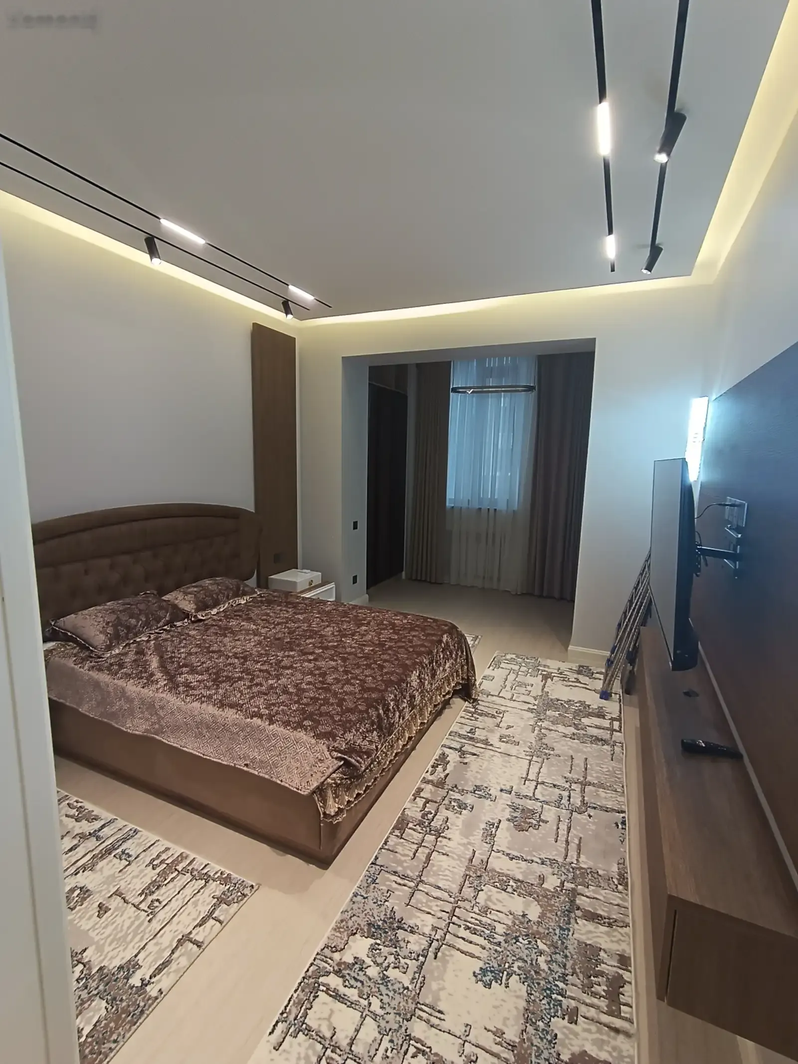2-комн. квартира, 11 этаж, 76м², Шохмансур