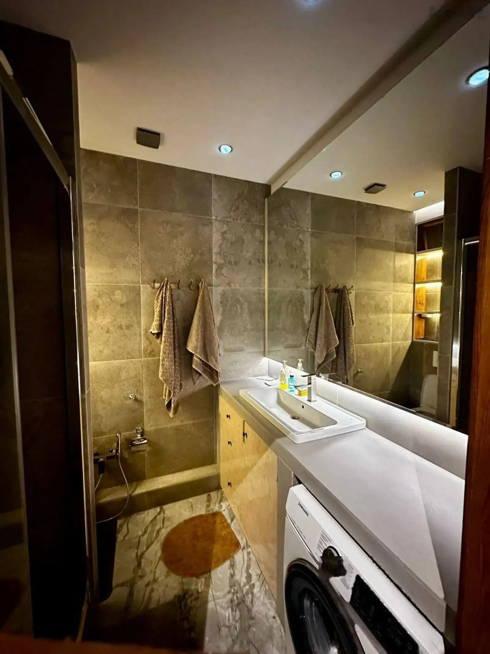 2-комн. квартира, 5 этаж, 125м², сомони