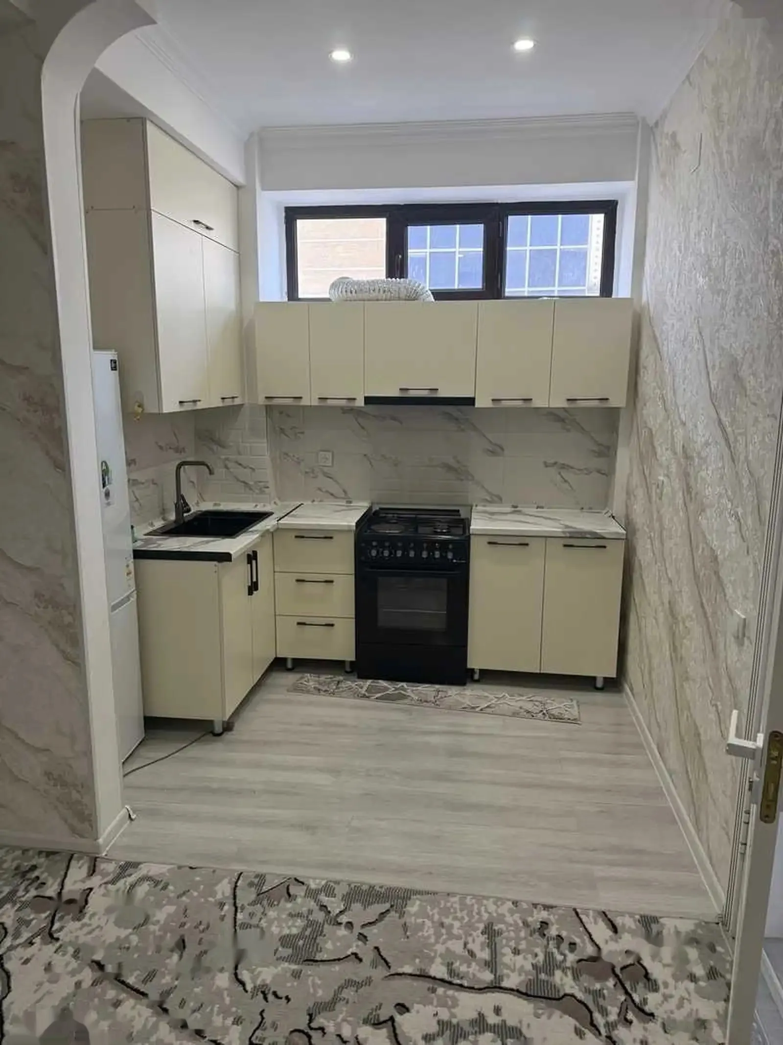 3-комн. квартира, 9 этаж, 120м², Шохмансур бари чордомаи Аэропорт