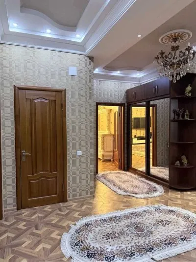 3-комн. квартира, 5 этаж, 144м², 84мкр
