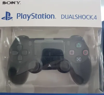 Джойстик DualShock 4 black