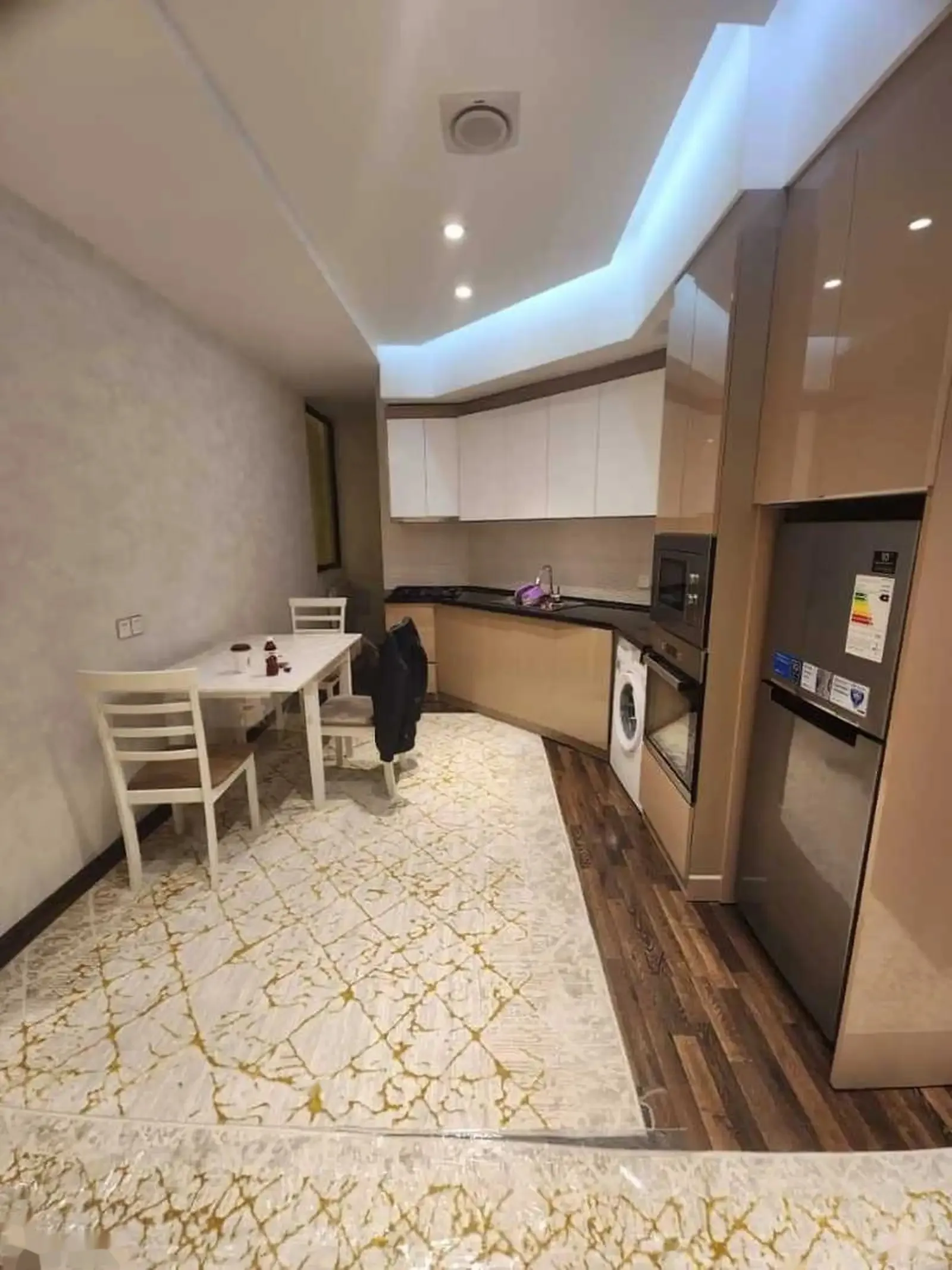 2-комн. квартира, 12 этаж, 70м², Повороти аэропорт 4 дома
