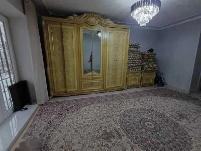 2-комн. квартира, 1 этаж, 60м², 82 мкр