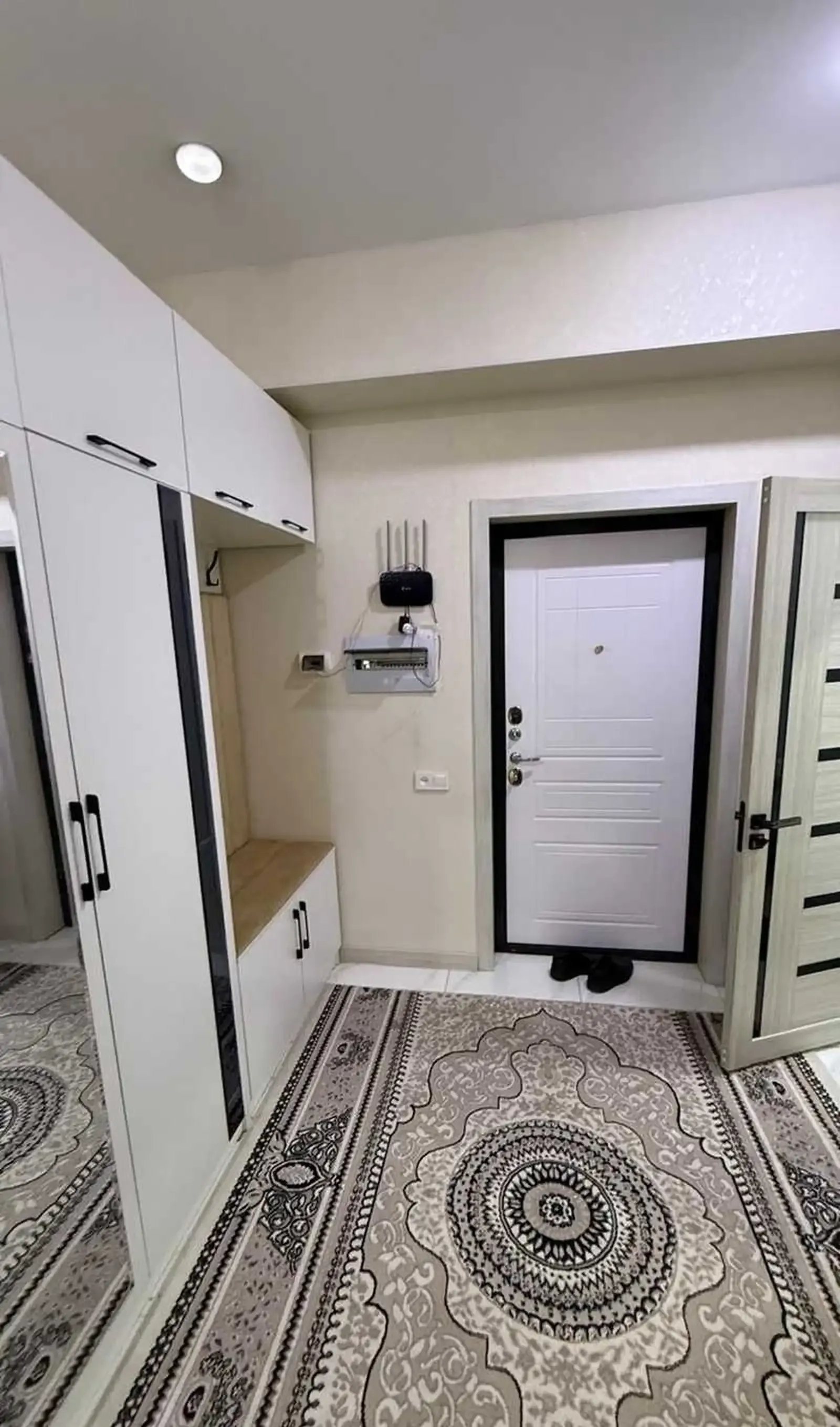 2-комн. квартира, 24 этаж, 60м², Шохмансур назди гостиницаи HILTON