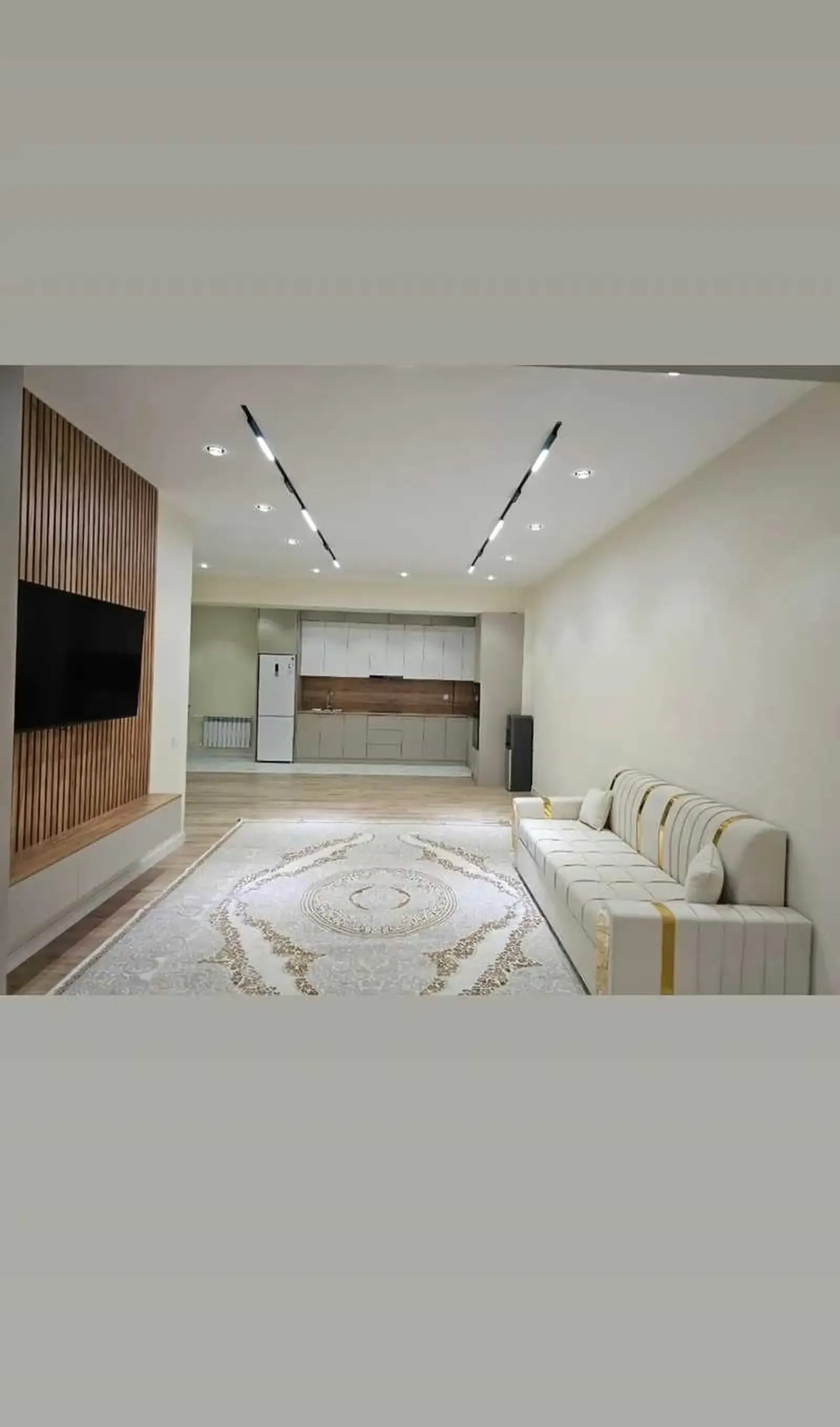 2-комн. квартира, 15 этаж, 90м², Голубой экран