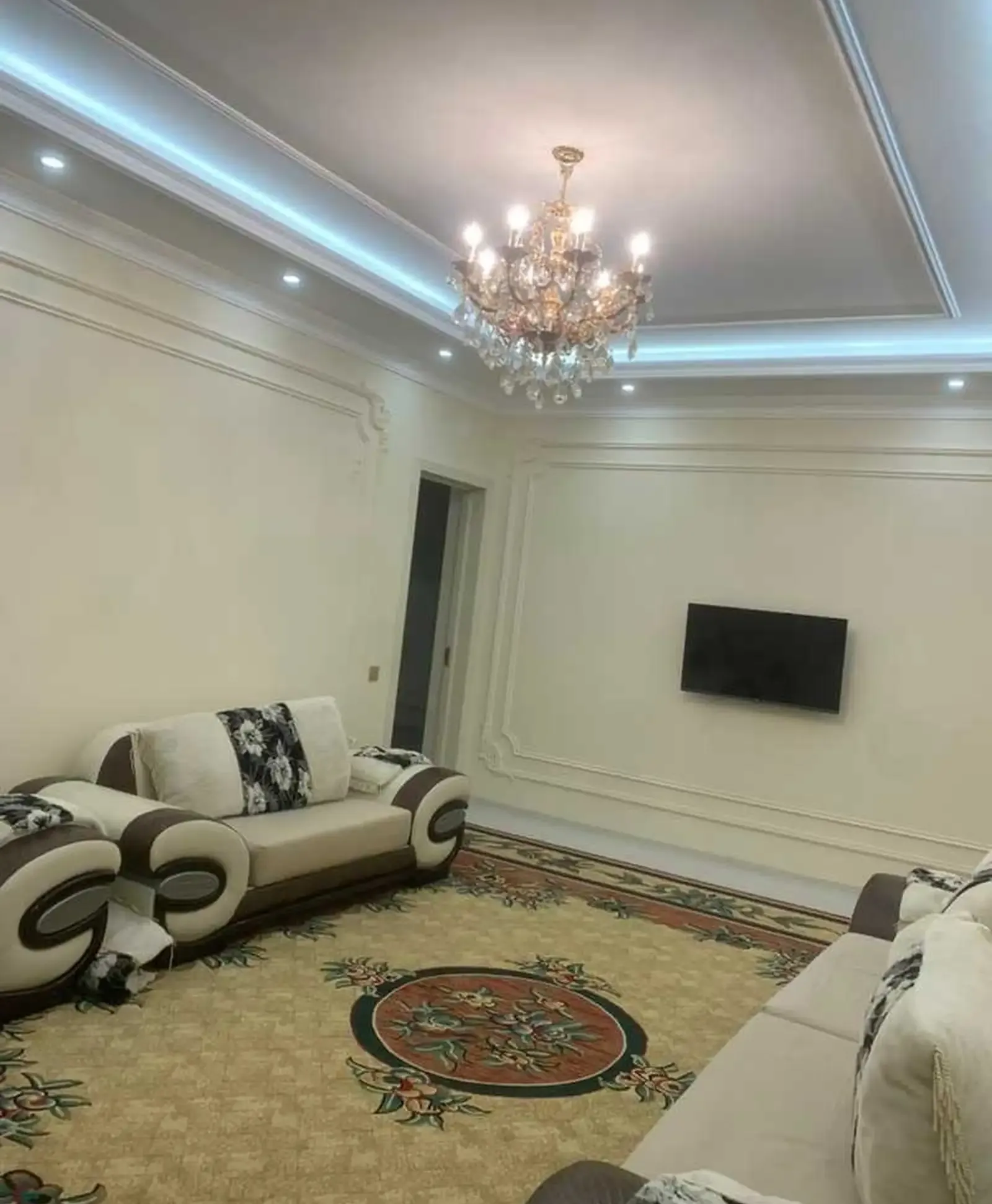 3-комн. квартира, 6 этаж, 117м², Пединистут Рестарани Сафо