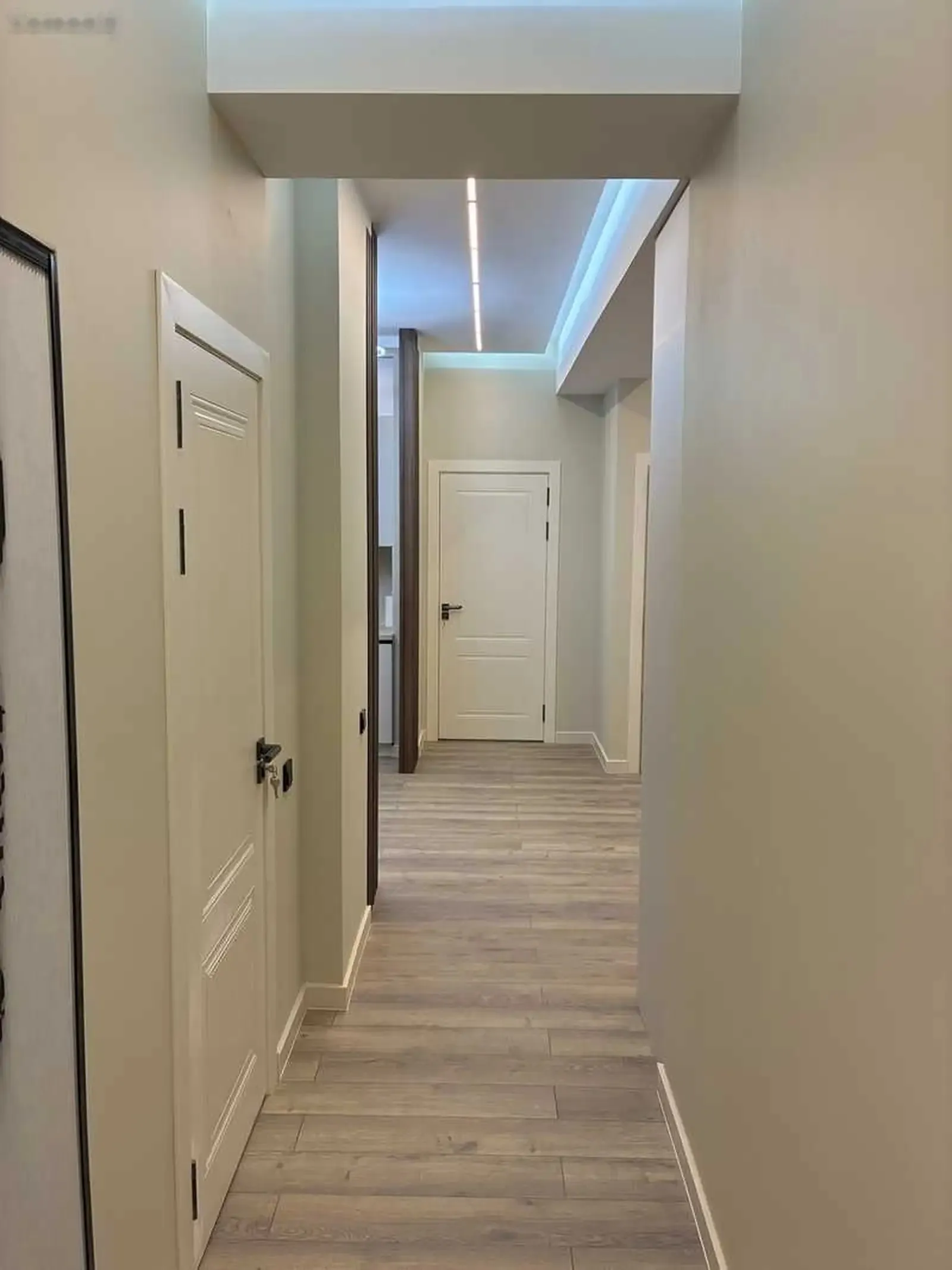 3-комн. квартира, 4 этаж, 98м², 4 рахаи северный