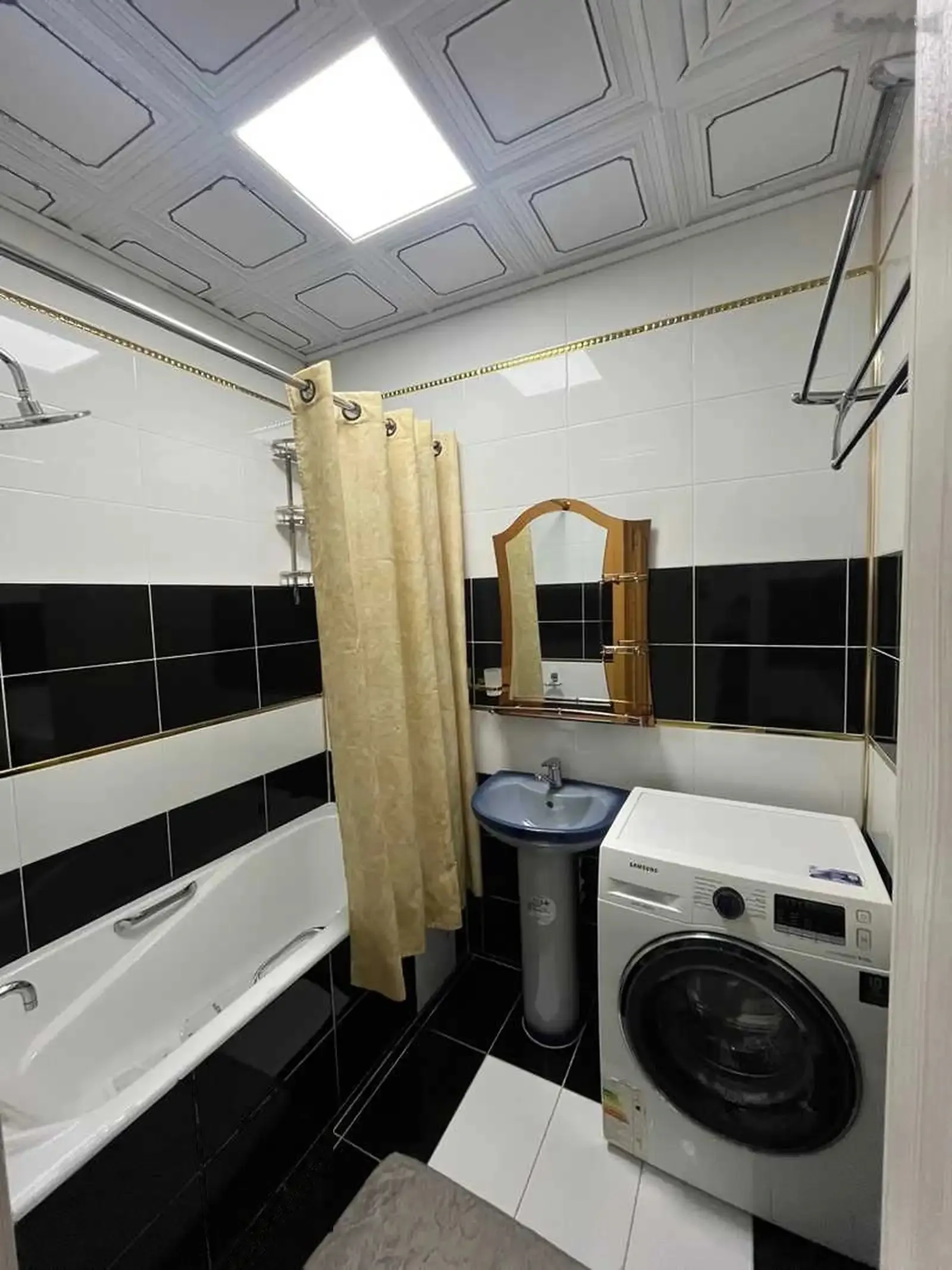 2-комн. квартира, 3 этаж, 70м², Шохмансур