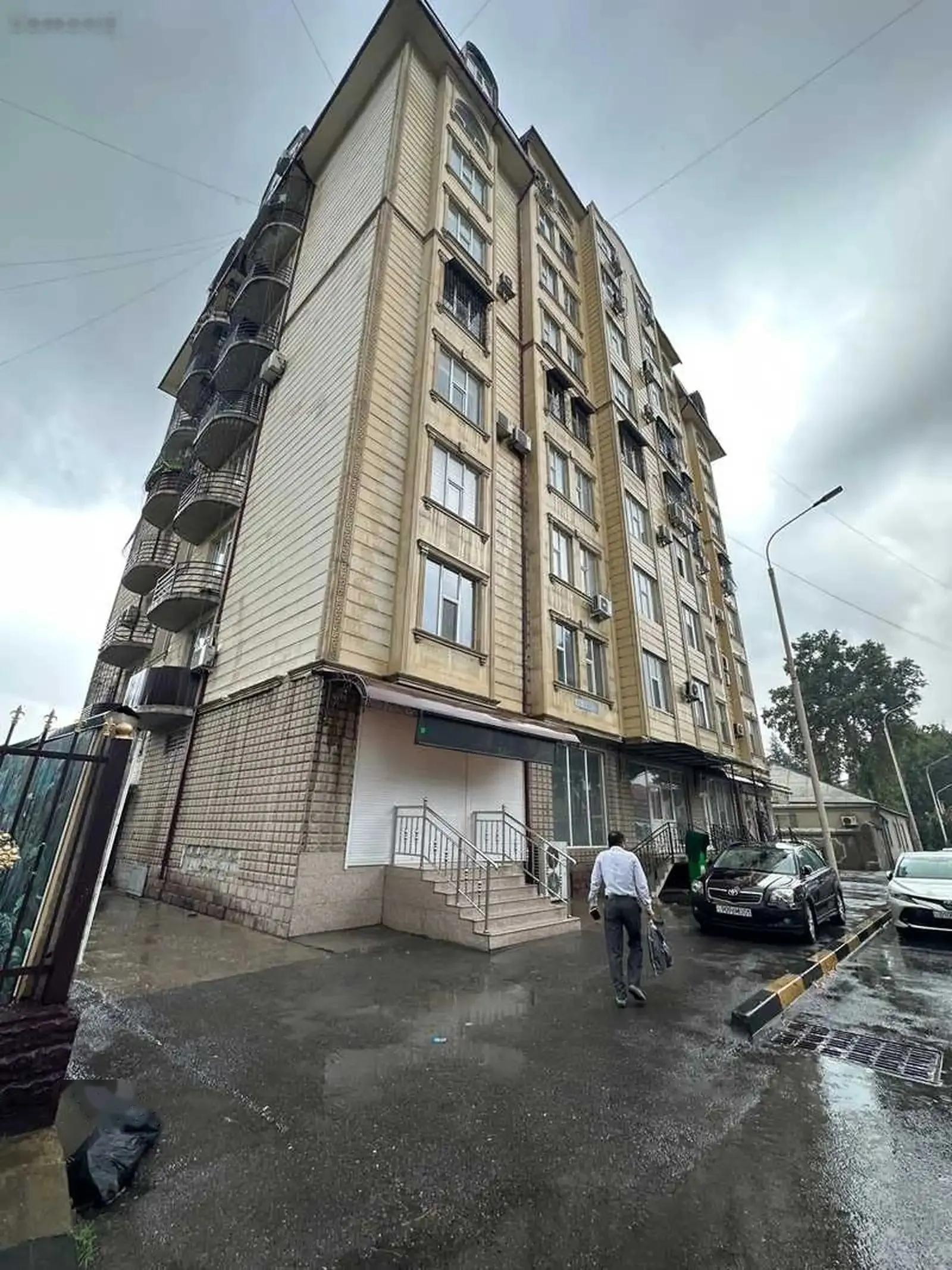 3-комн. квартира, 3 этаж, 143м², Ориентир парки Ботаники