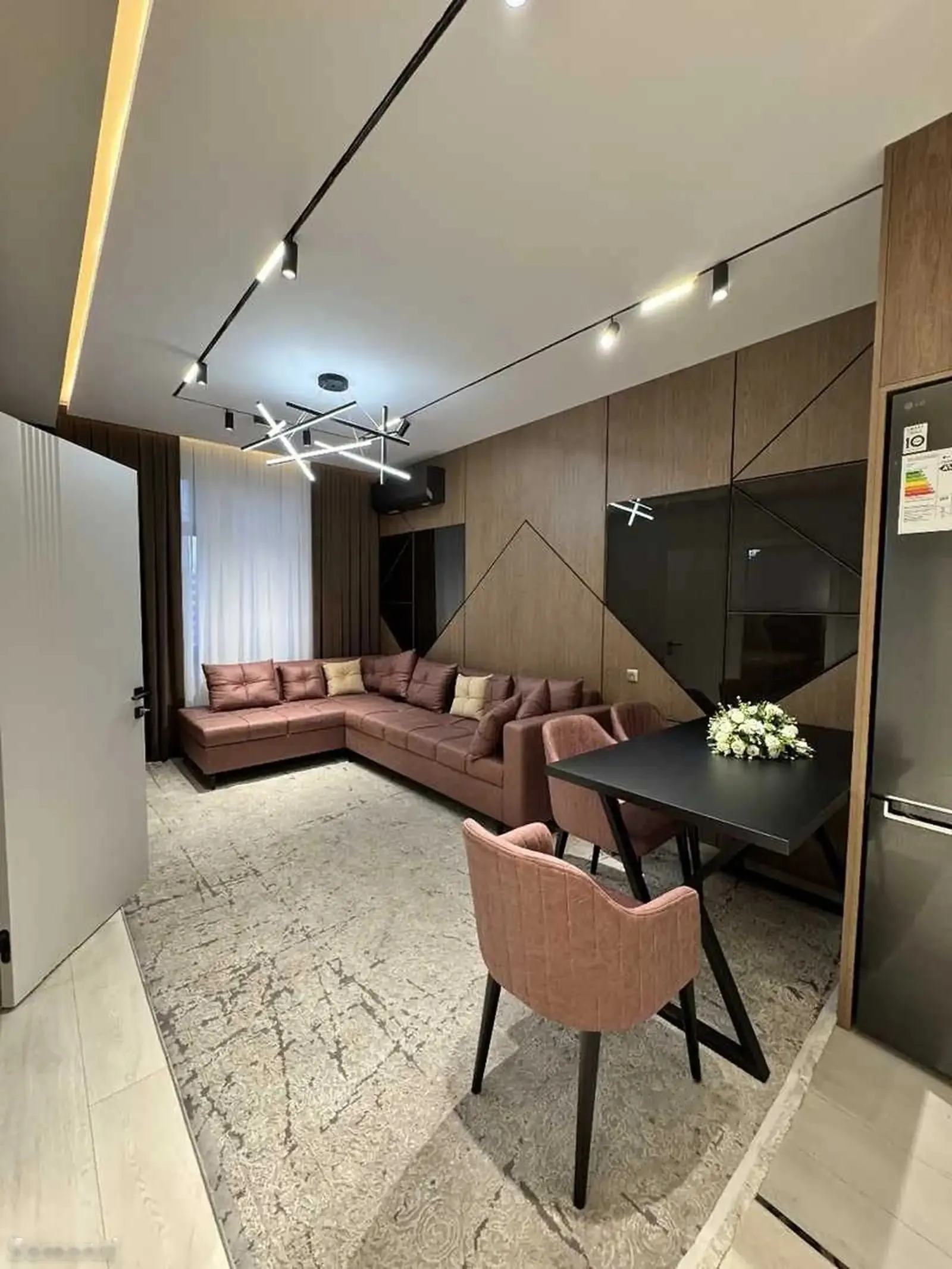 2-комн. квартира, 10 этаж, 65м², Роддоми