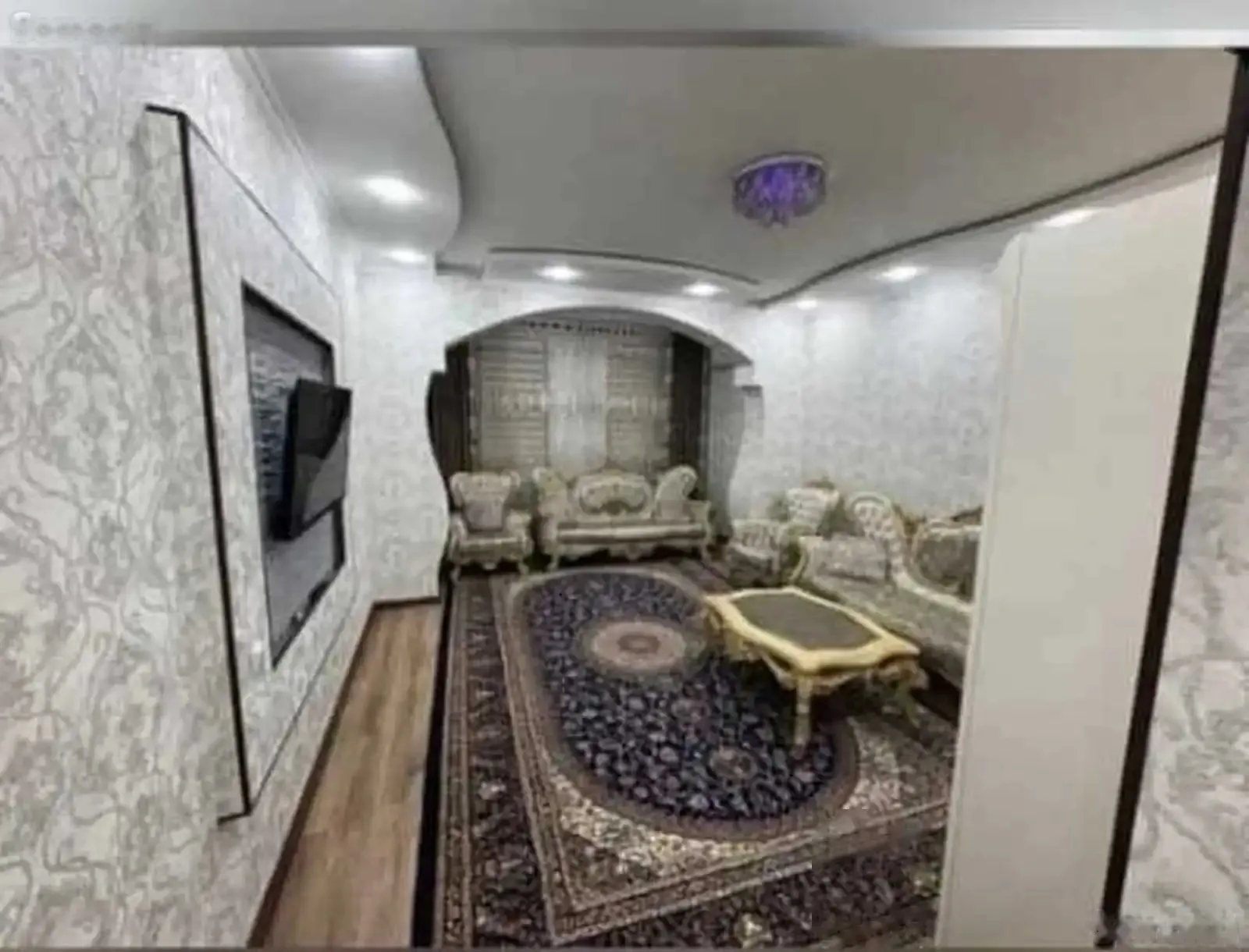 2-комн. квартира, 10 этаж, 72м², Голубой экран