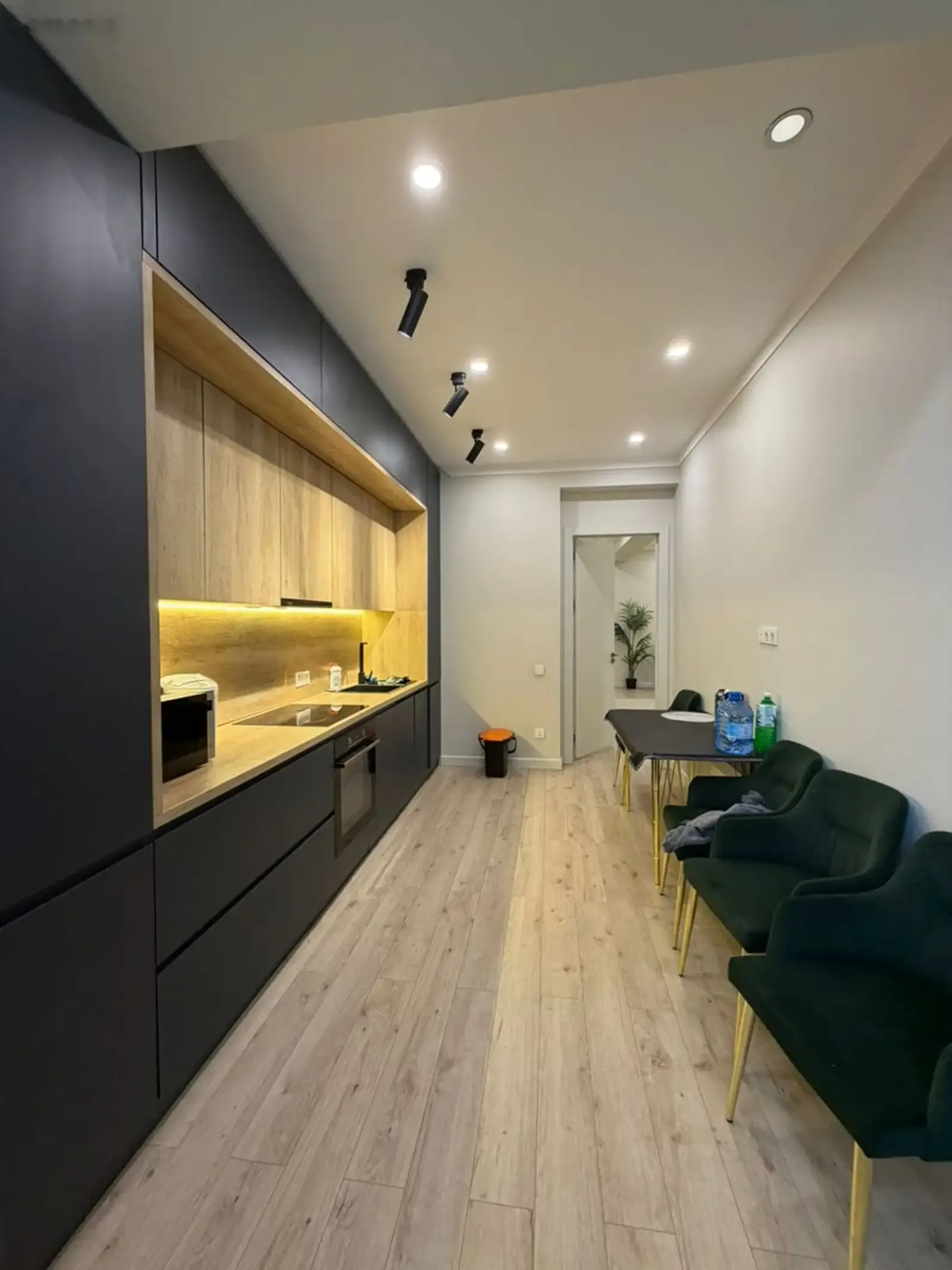 3-комн. квартира, 13 этаж, 110м², Ашан
