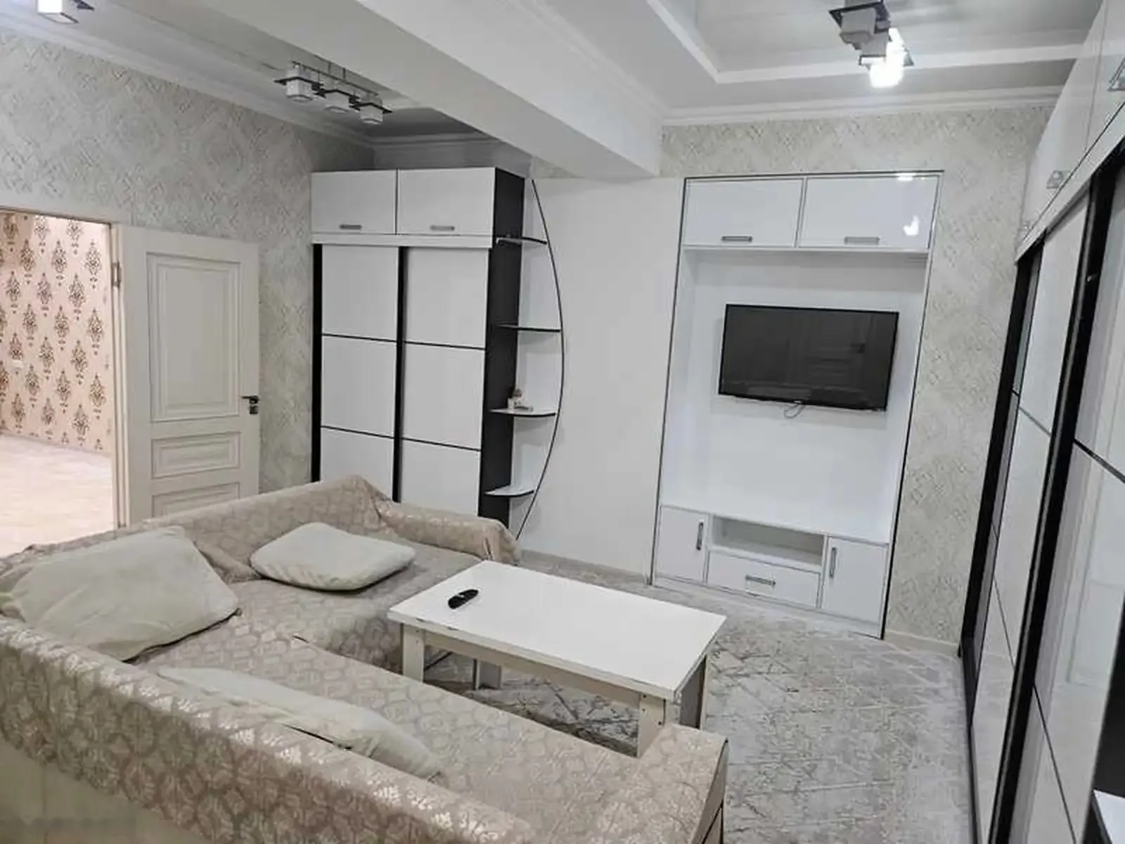 2-комн. квартира, 7 этаж, 76м², 103 мкр
