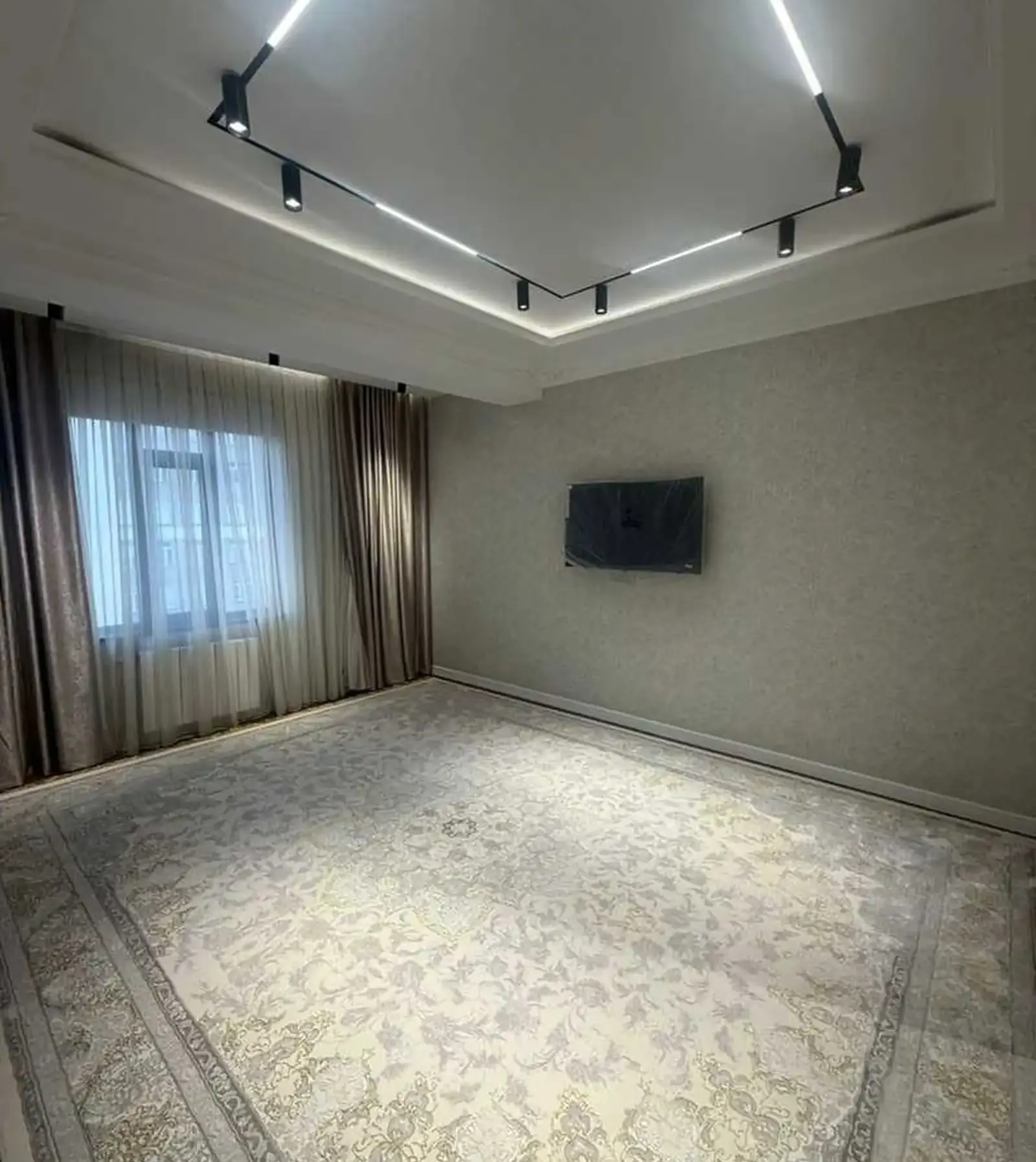 2-комн. квартира, 14 этаж, 66м², Дом печать
