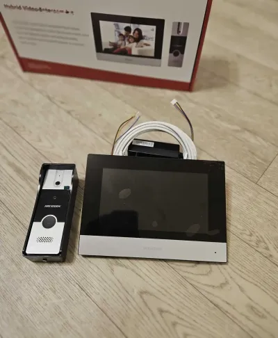Домофон Хиквижин kis 302 WiFi