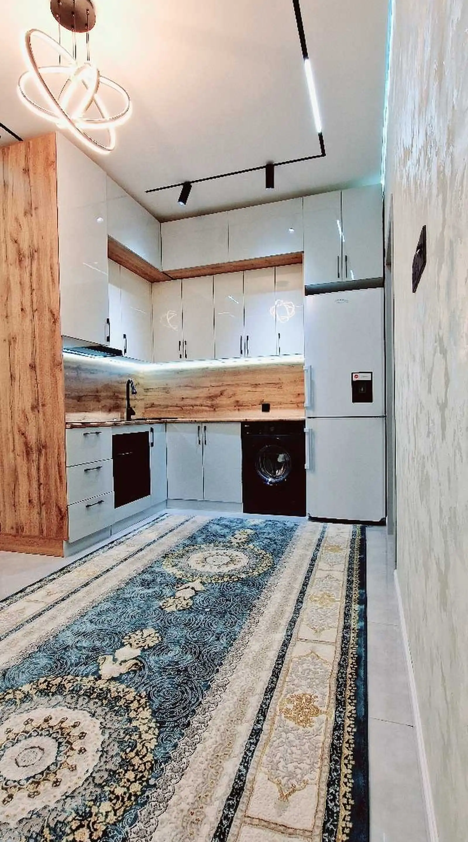 3-комн. квартира, 8 этаж, 110м², 33 мкр, назди Управление ГАИ, бари Лицей Умари Хайём