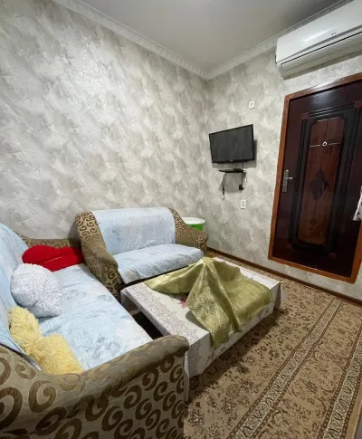 4-комн. квартира, 3 этаж, 90 м², Цирк, Профсоюз