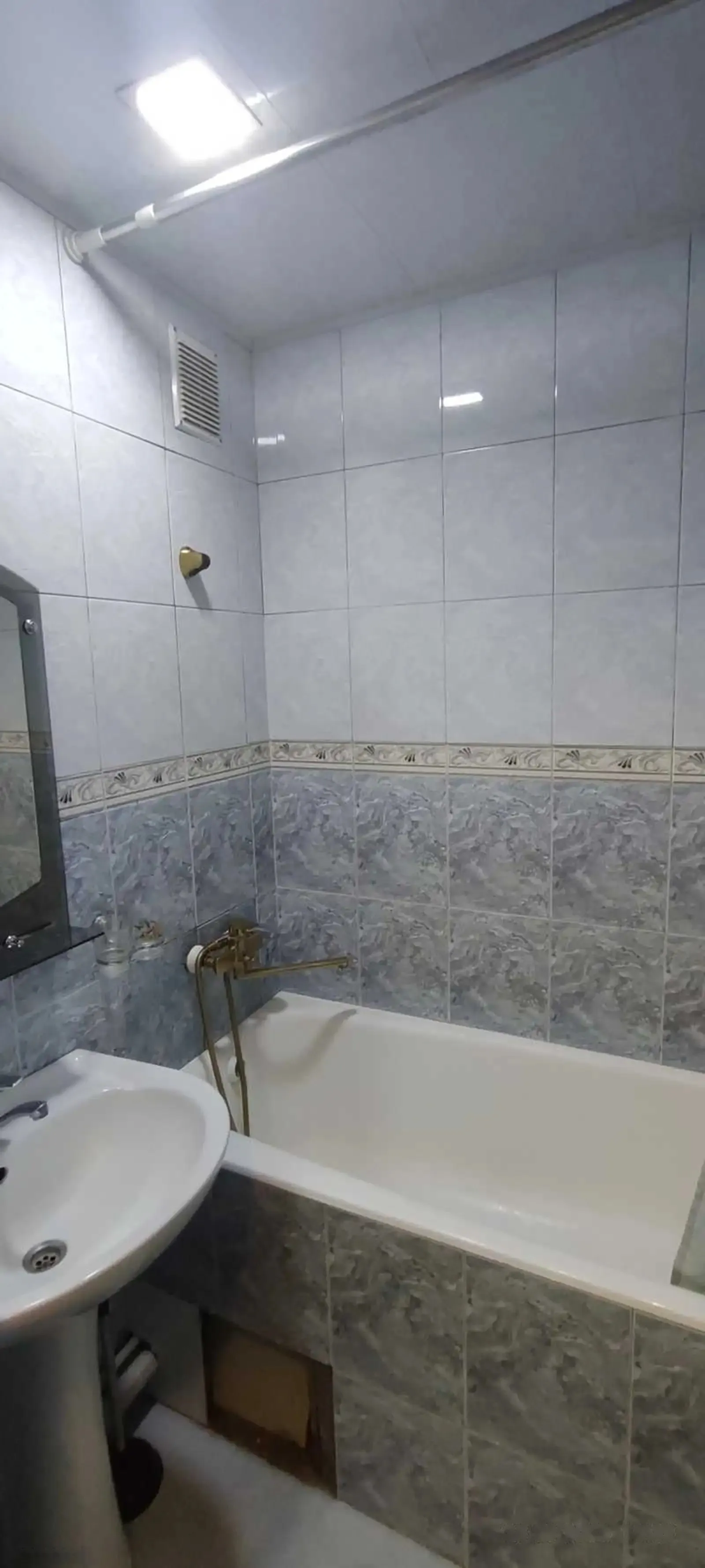 3-комн. квартира, 1 этаж, 63м², 82мкр