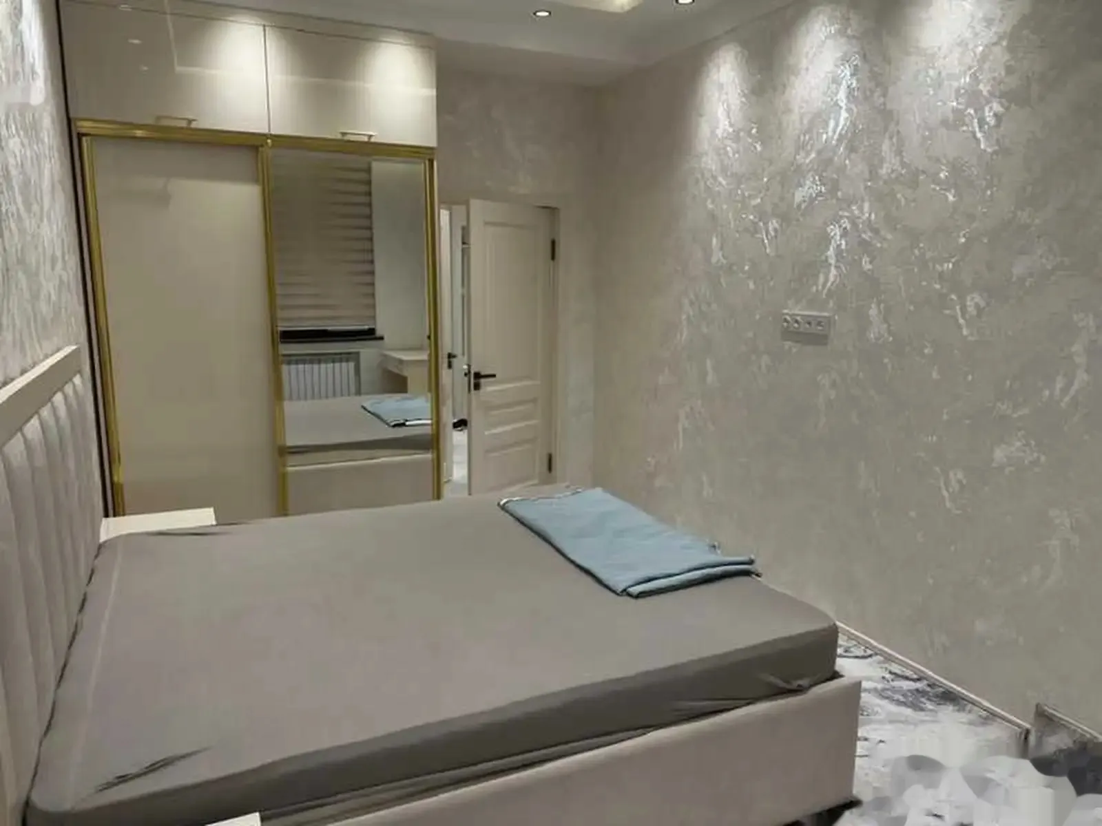 2-комн. квартира, 9 этаж, 73м², Шохмансур, дом Бахт
