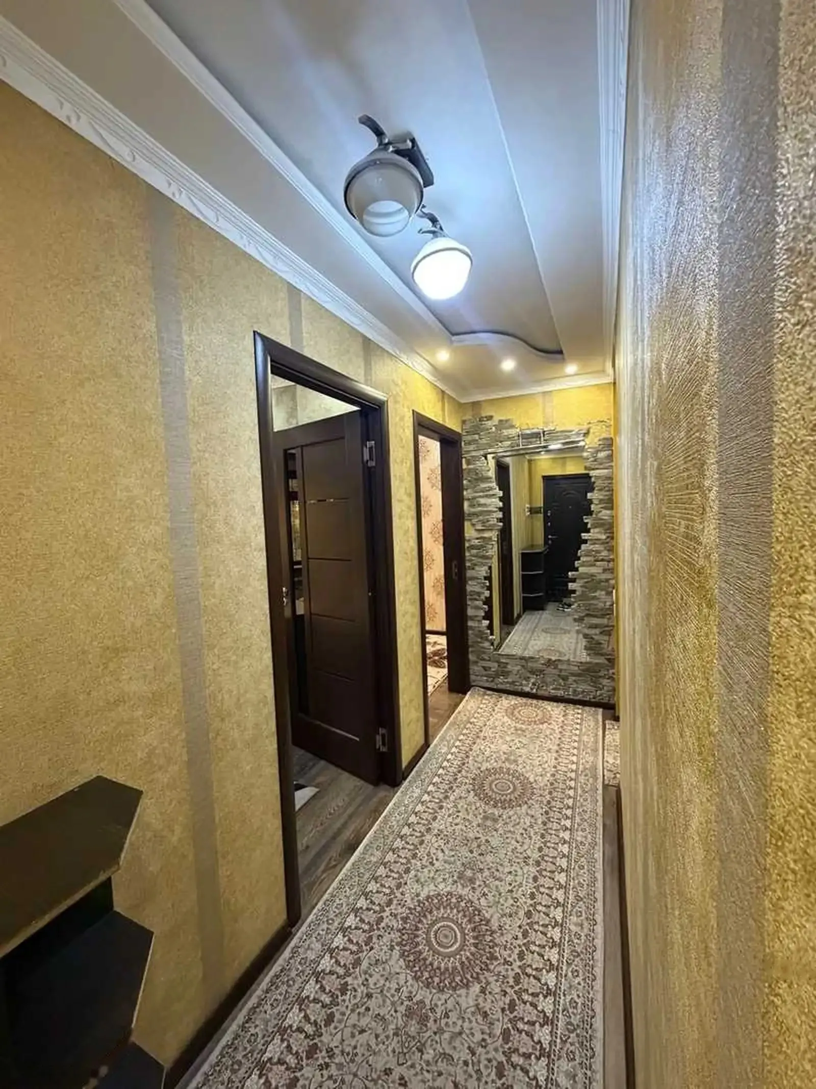 4-комн. квартира, 2 этаж, 95м², профсоюз
