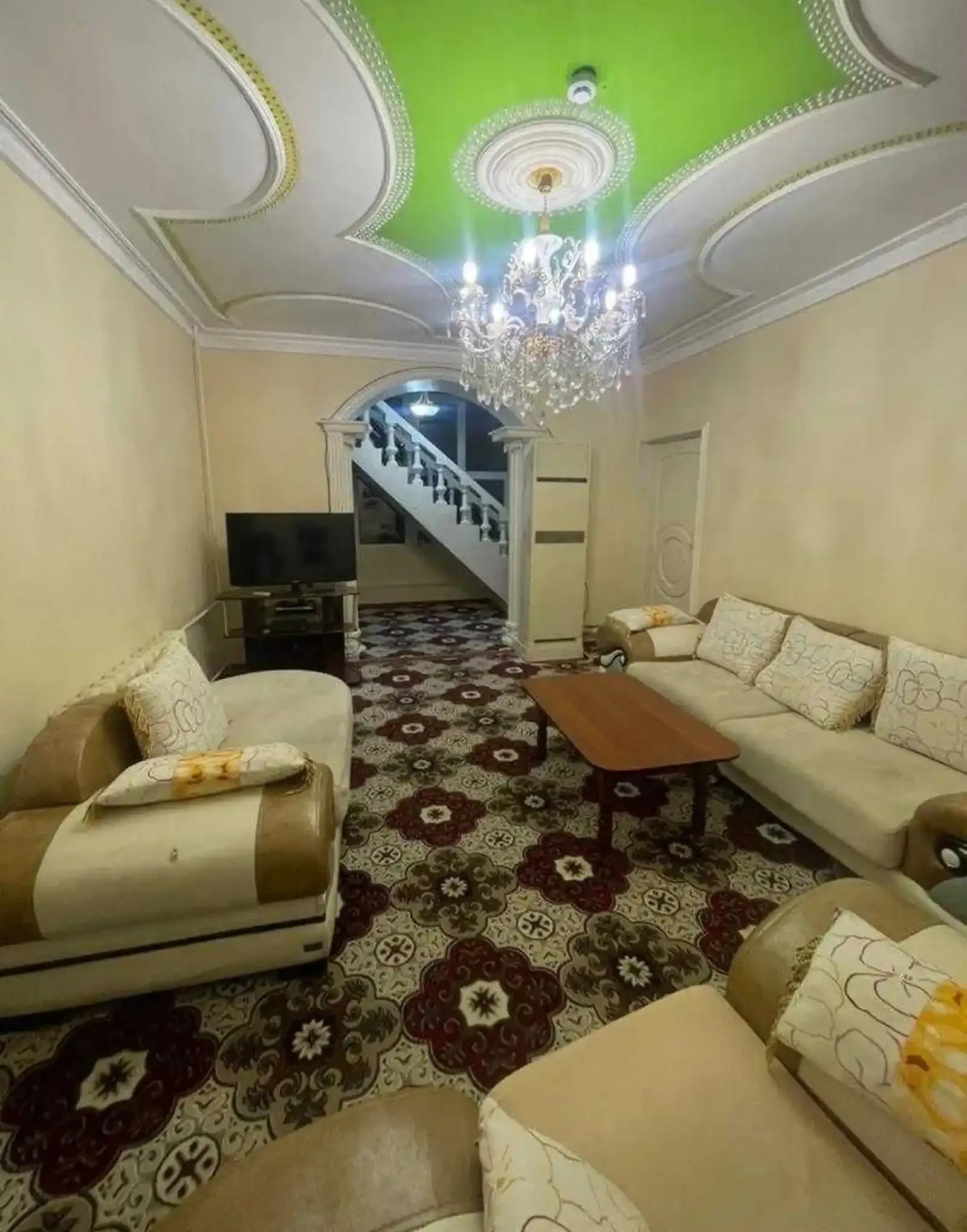 2-этажный, 8 комнатный дом, 630 м², Сомони
