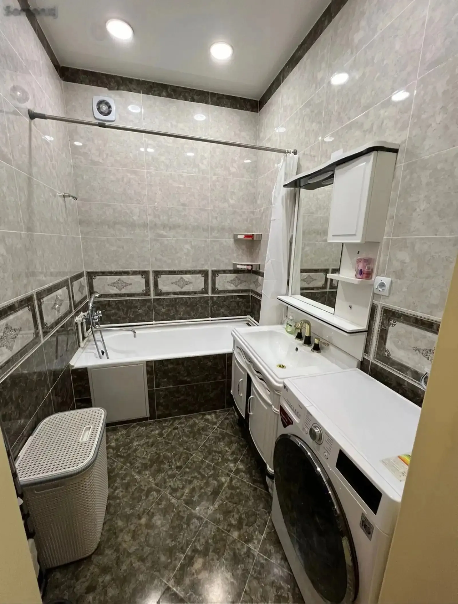 3-комн. квартира, 6 этаж, 120м², Опера Балет