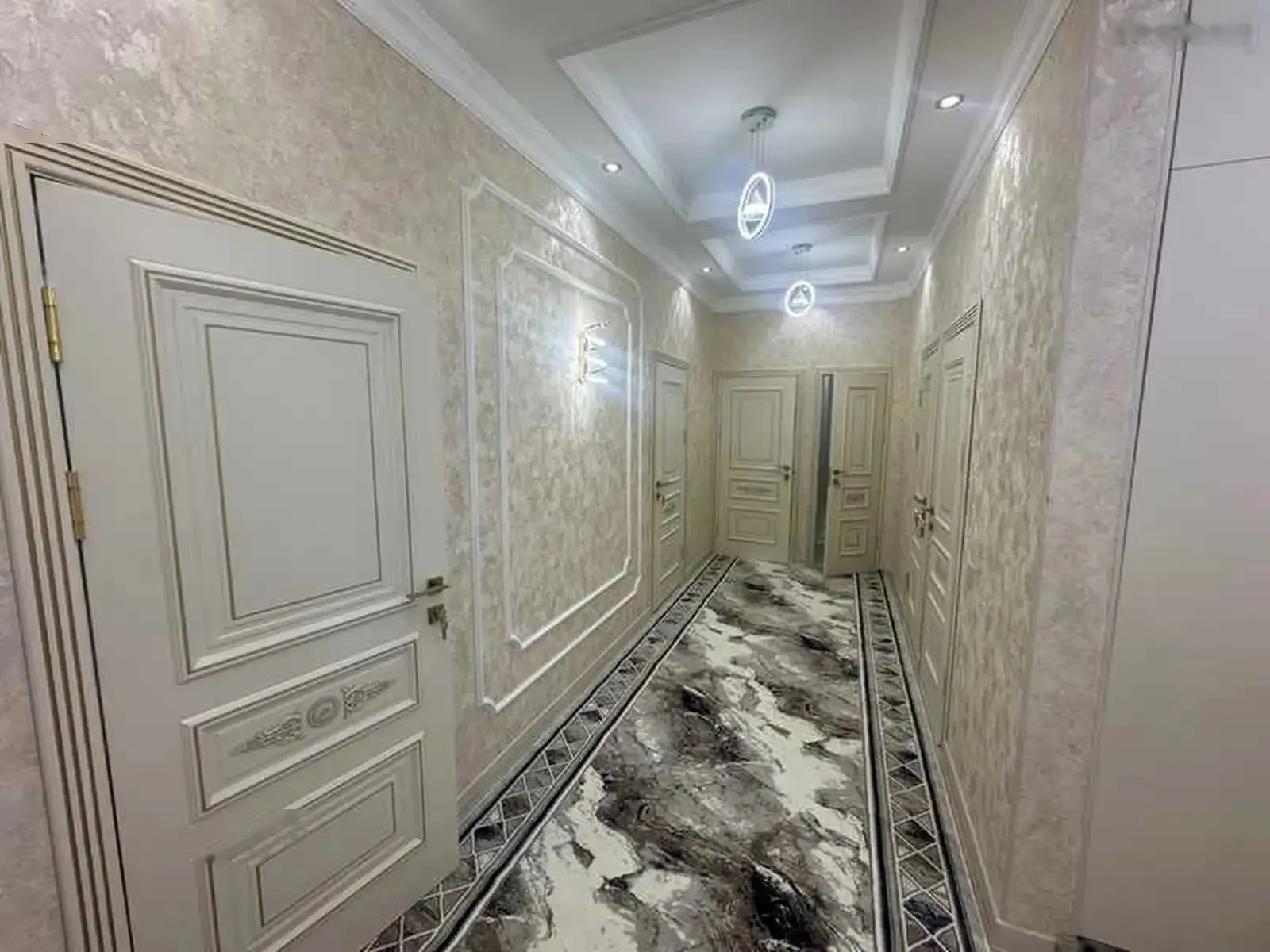 3-комн. квартира, 6 этаж, 100м², голубой экран